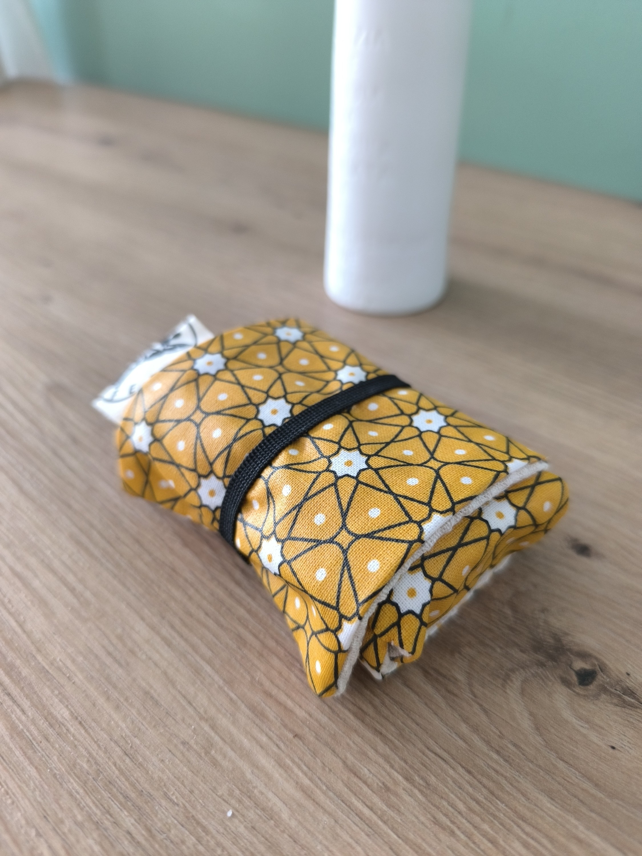 Etui savon COMET motif kaléidoscope jaune