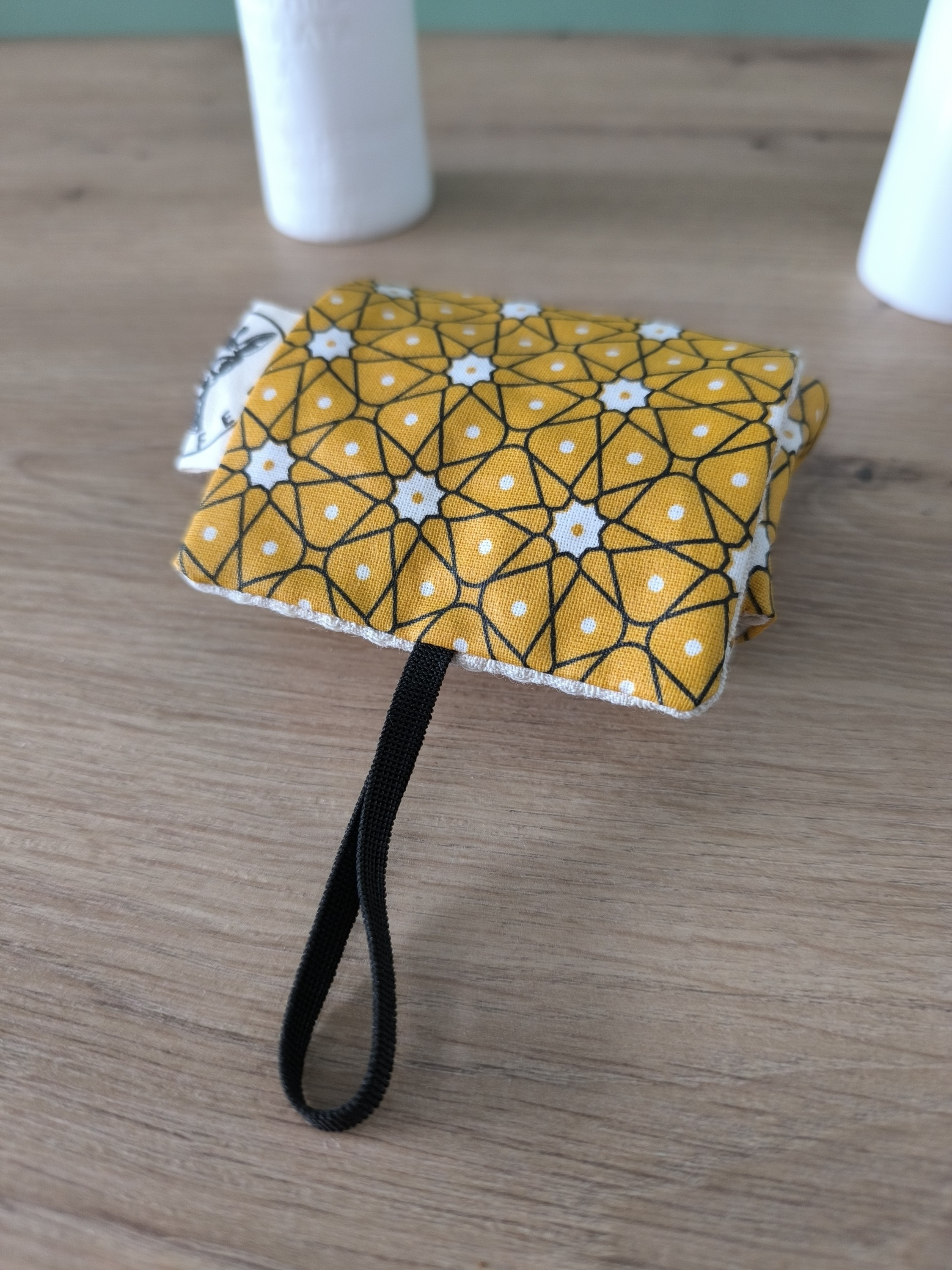 Etui savon COMET motif kaléidoscope jaune