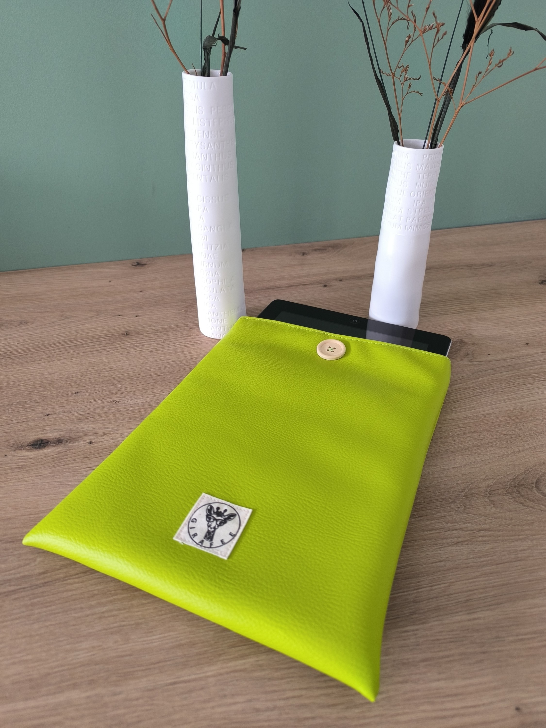 Housse tablette ou livré broché ASTRA en simili cuir vert anis