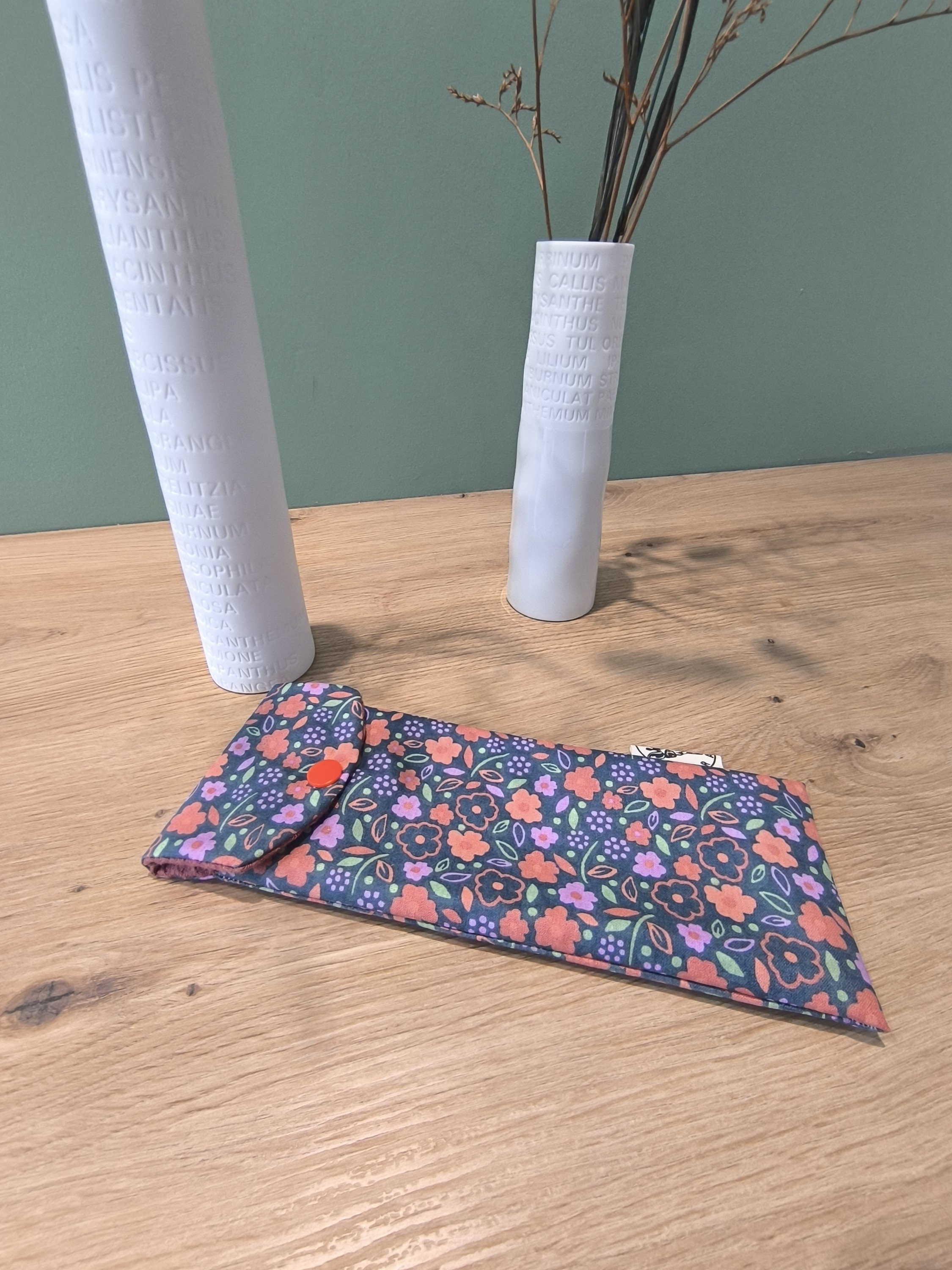 Pochette brosse à dents NEPTUNE gris motifs fleurs