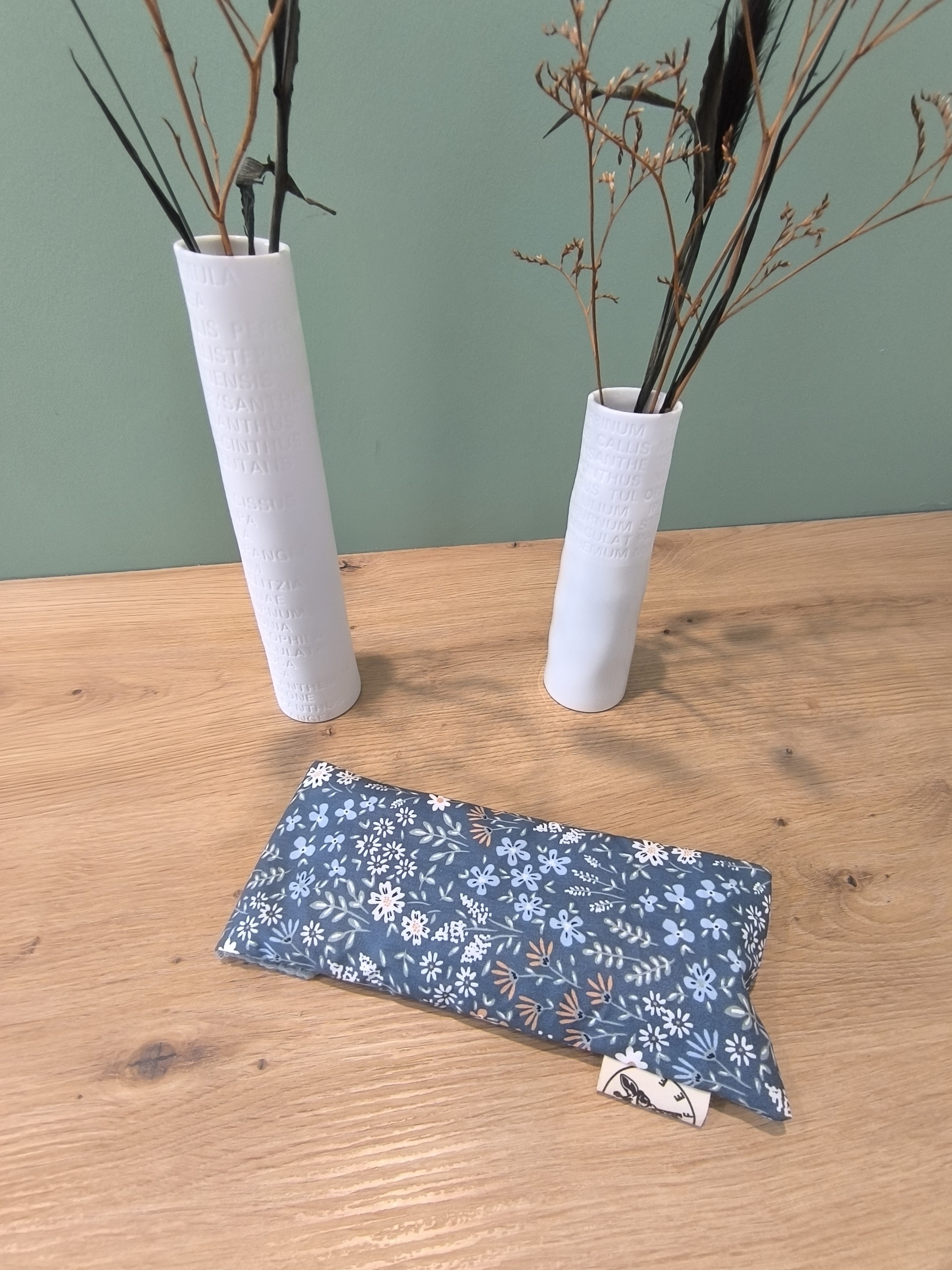 Pochette brosse à dents NEPTUNE motifs fleurs bleues