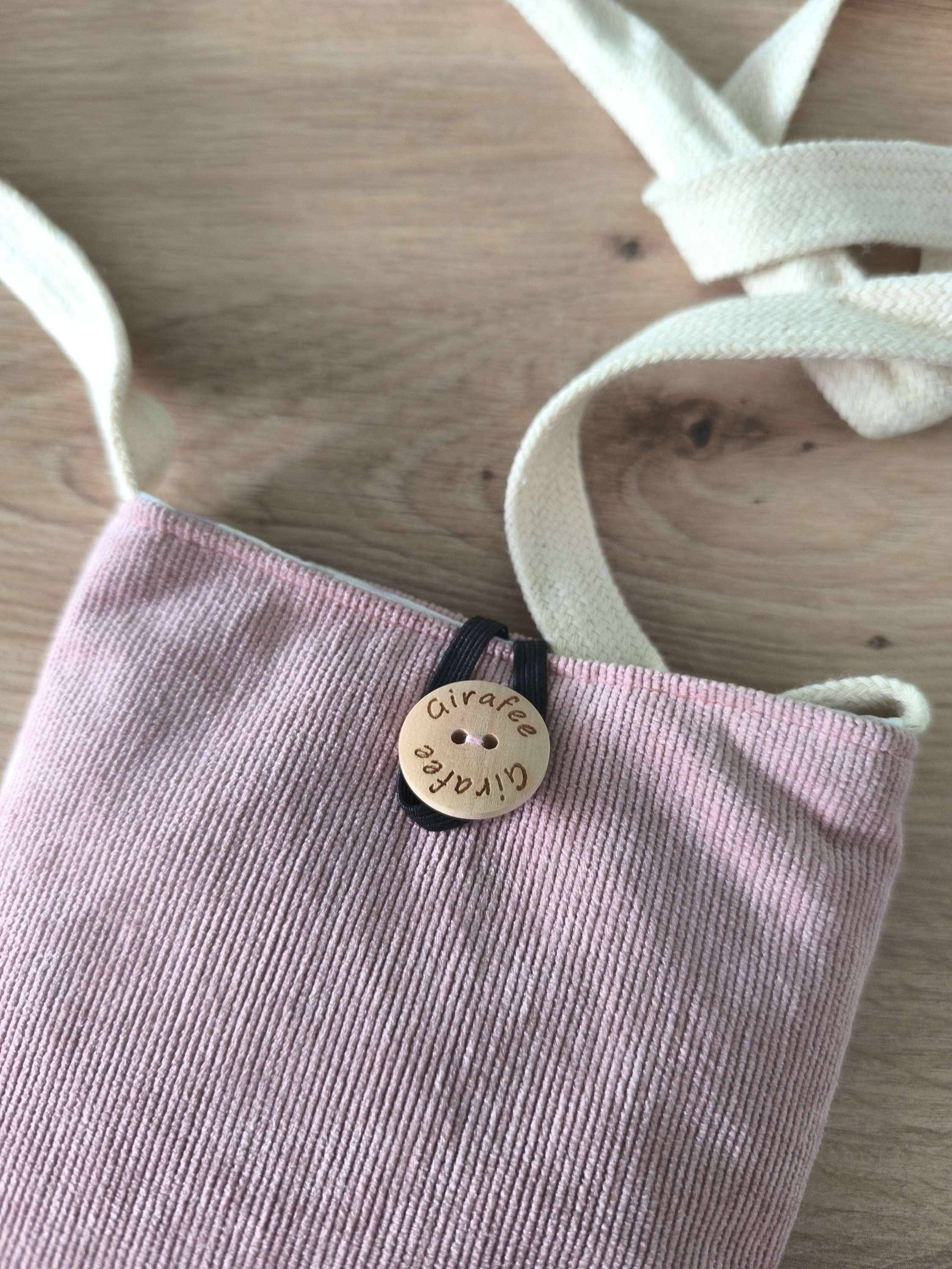 Housses de téléphone portable SATURNE velours rose pâle