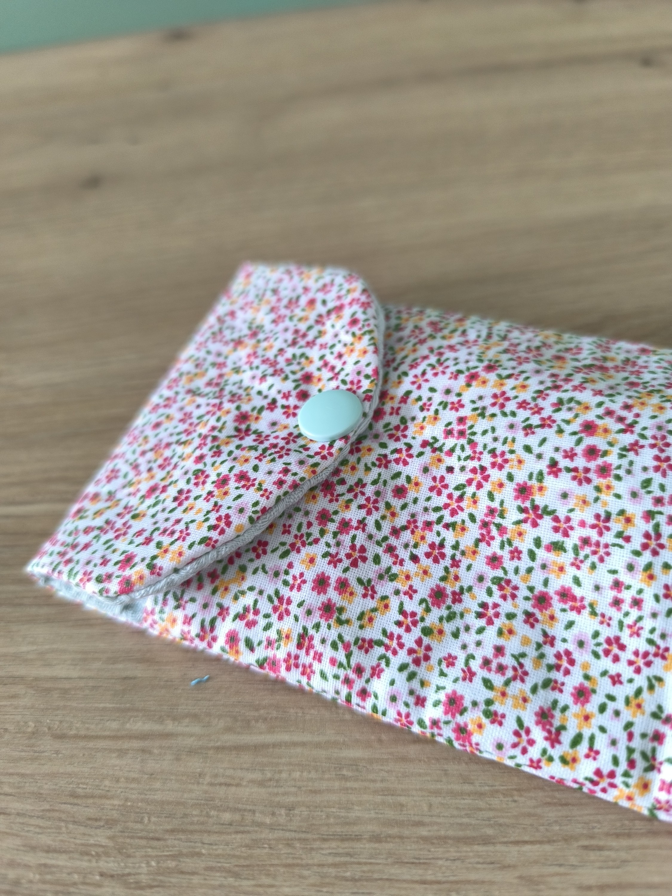 Pochette brosse à dents NEPTUNE petites fleurs roses