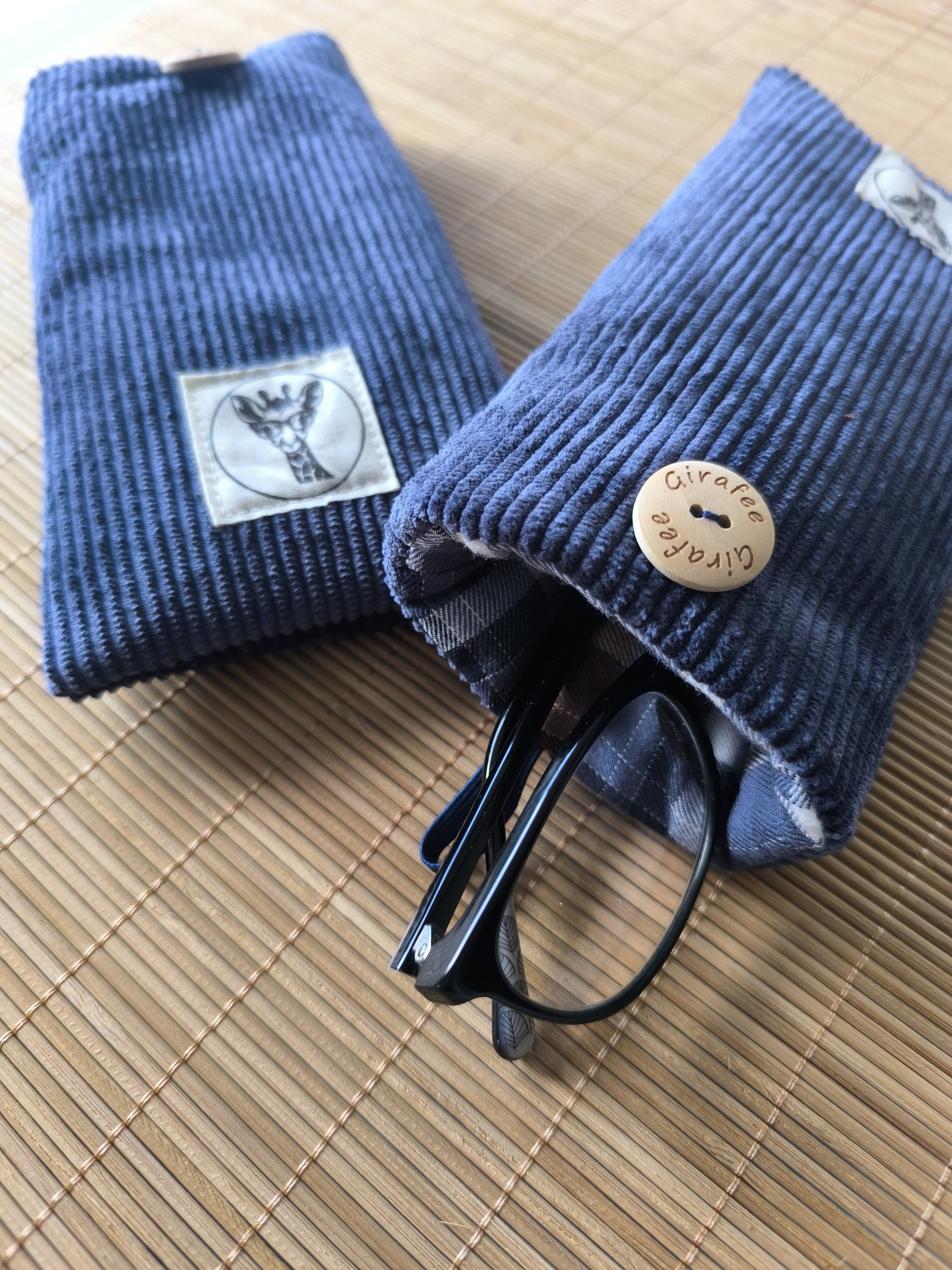 Etui à lunettes PLUTON en velours bleu ardoise