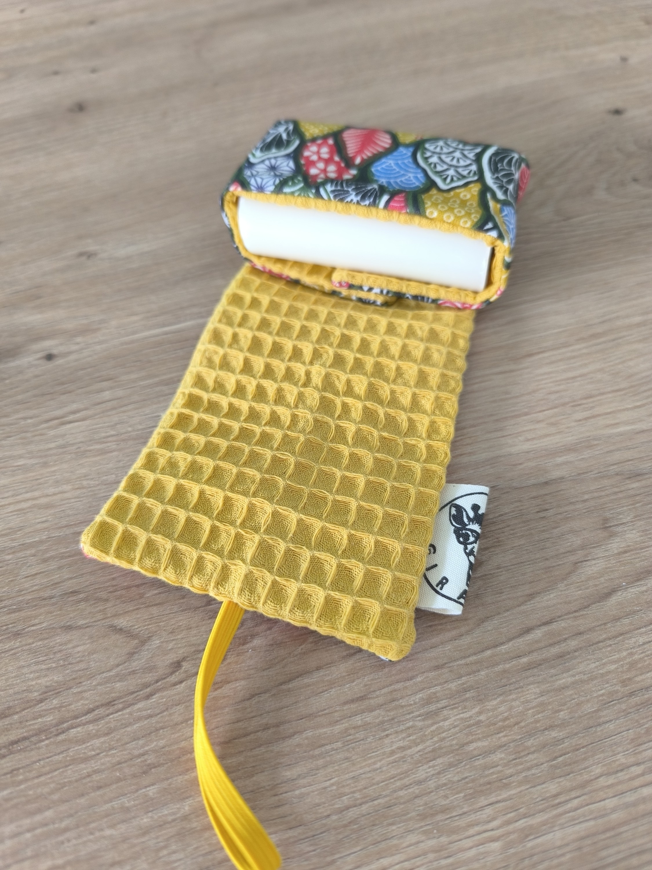 Etui savon COMET graphique multicolore