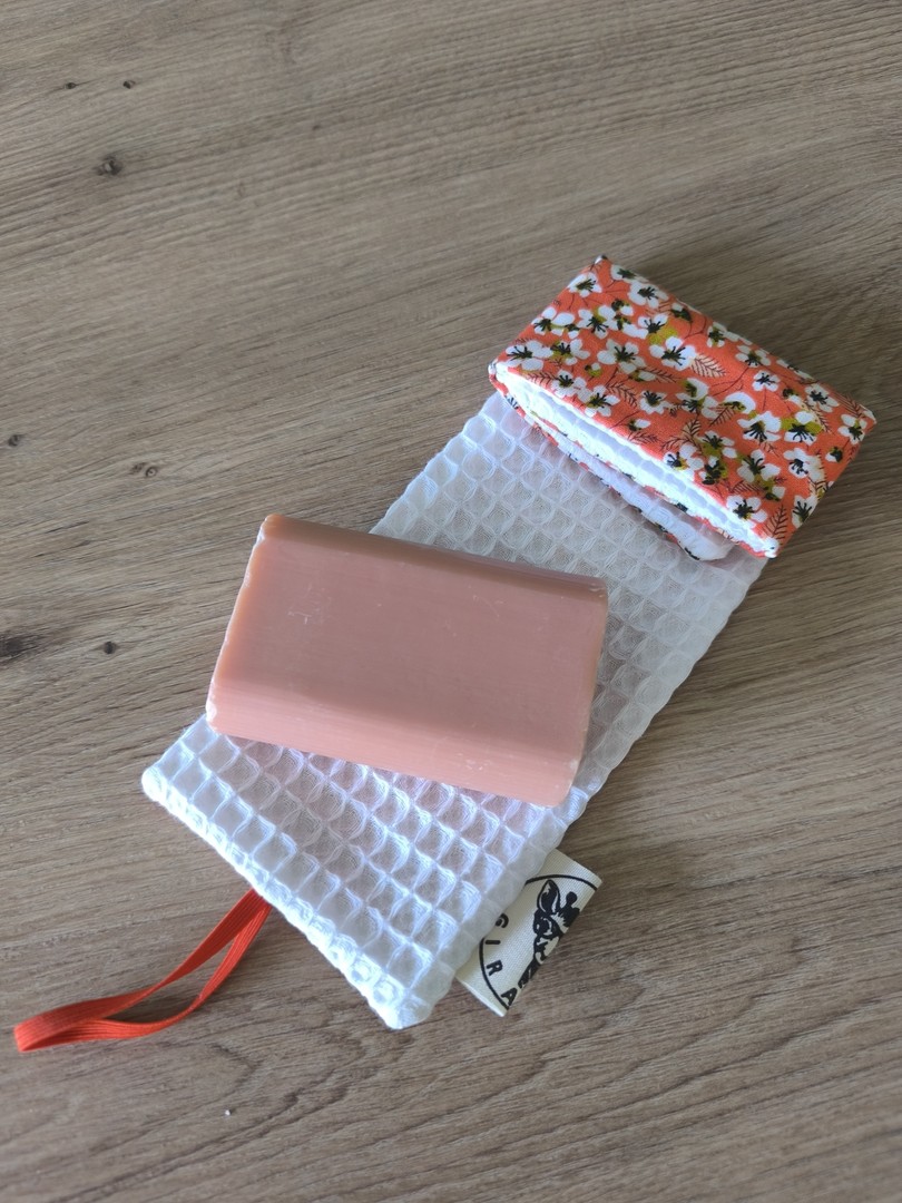 Etui savon COMET corail fleurs de cerisier