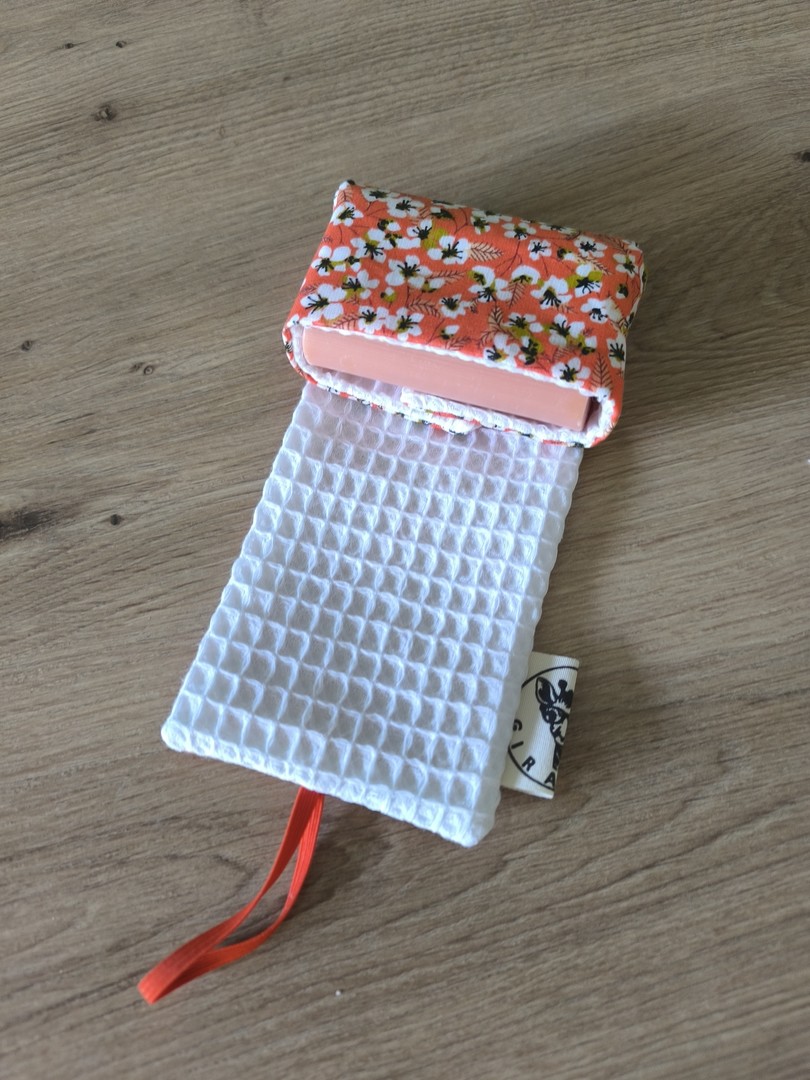 Etui savon COMET corail fleurs de cerisier