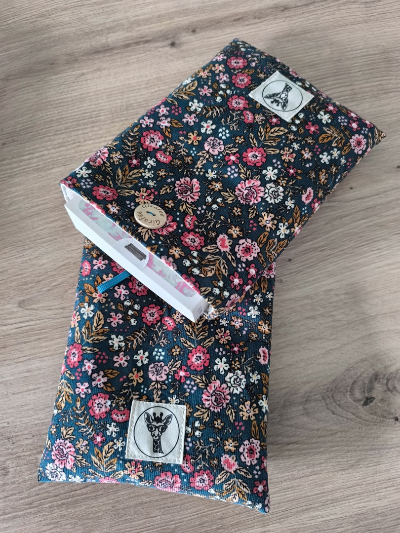 Housse tablette ou livré broché ASTRA en liberty canard