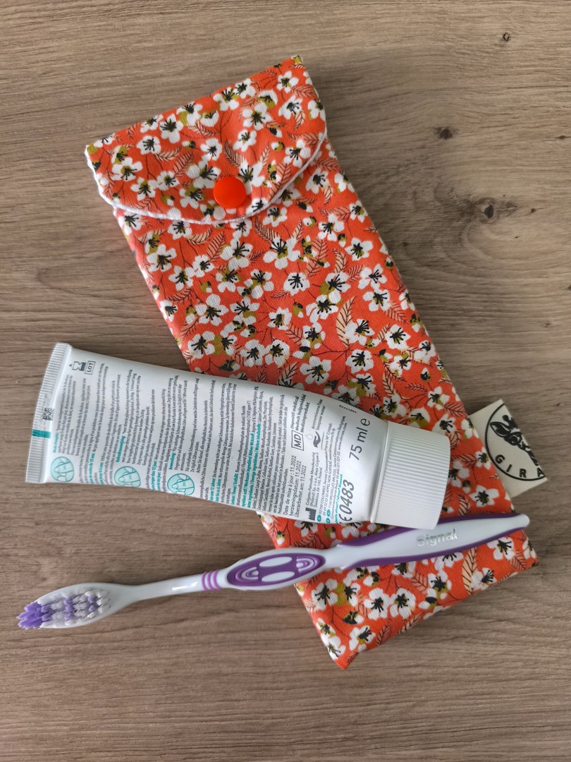 Pochette brosse à dents NEPTUNE corail fleurs de cerisier