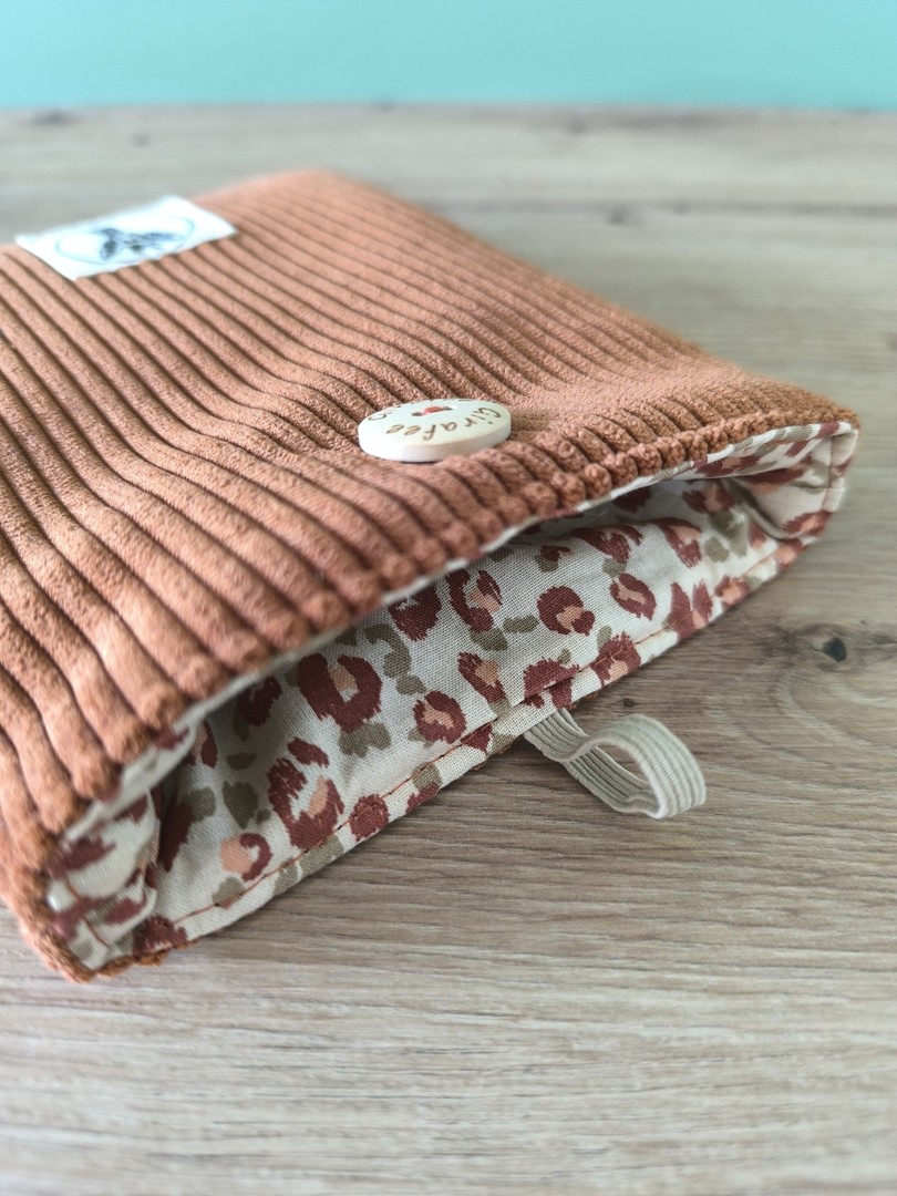 Housse liseuse ou livre de poche ECHO en velours caramel