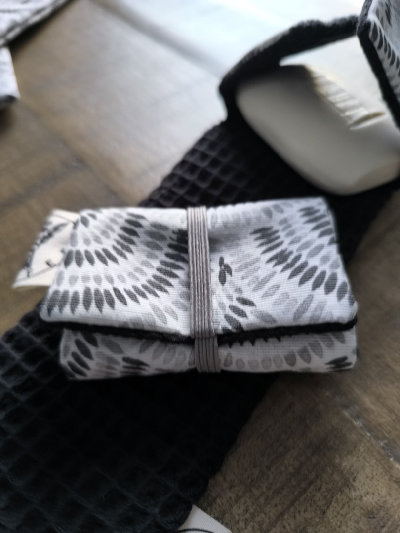 Etui savon COMET éventails gris