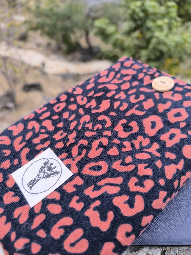 Housse liseuse ou livre de poche ECHO en velours Léopard