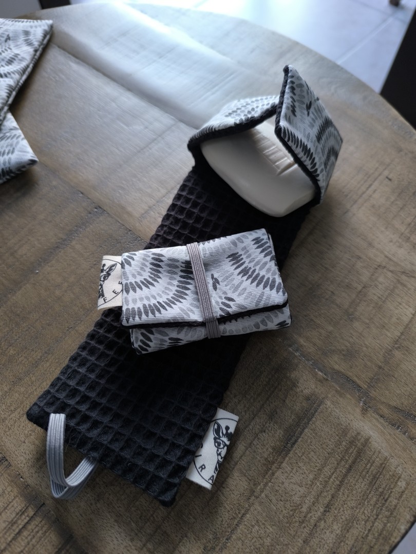 Etui savon COMET éventails gris