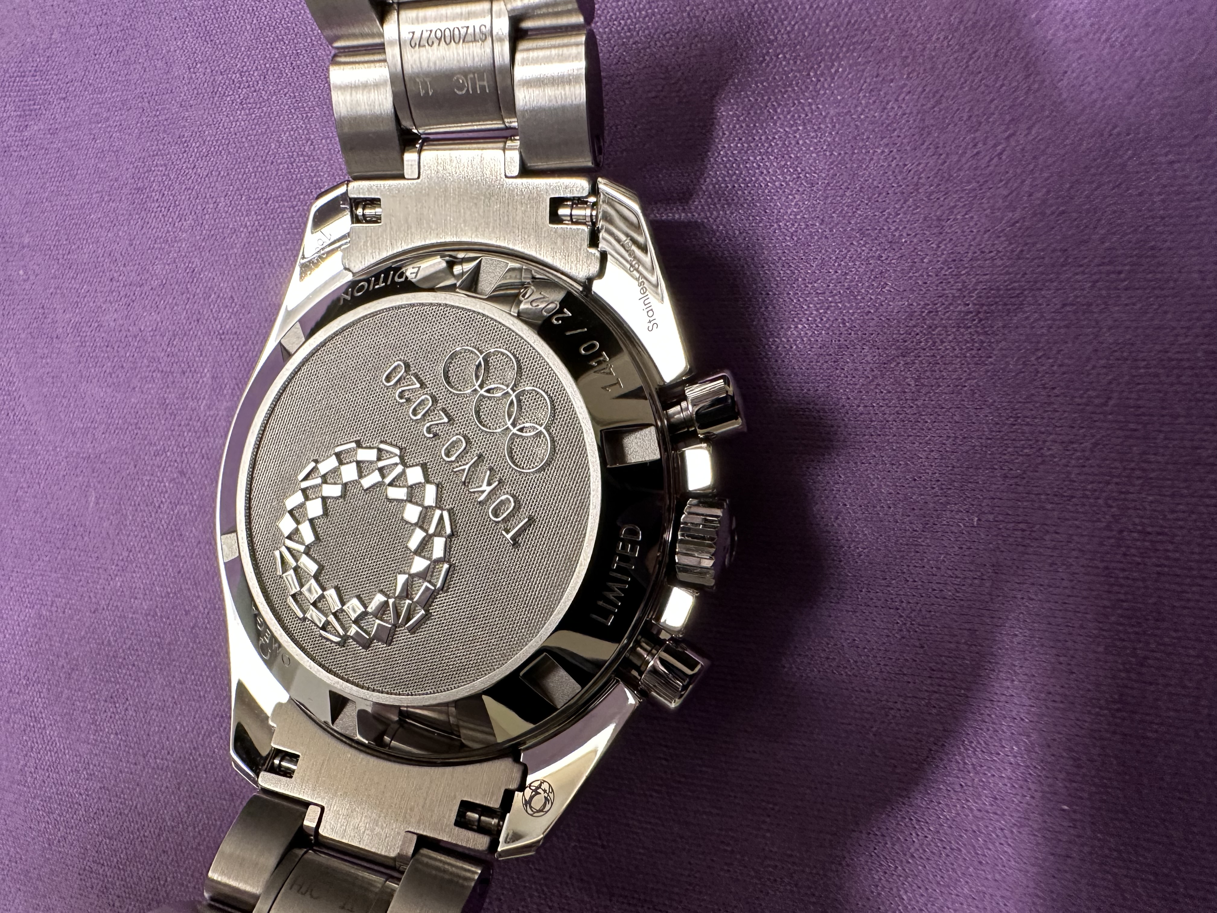 522.30.42.30.04.001 Omega Speedmaster Tokyo 2020 Panda