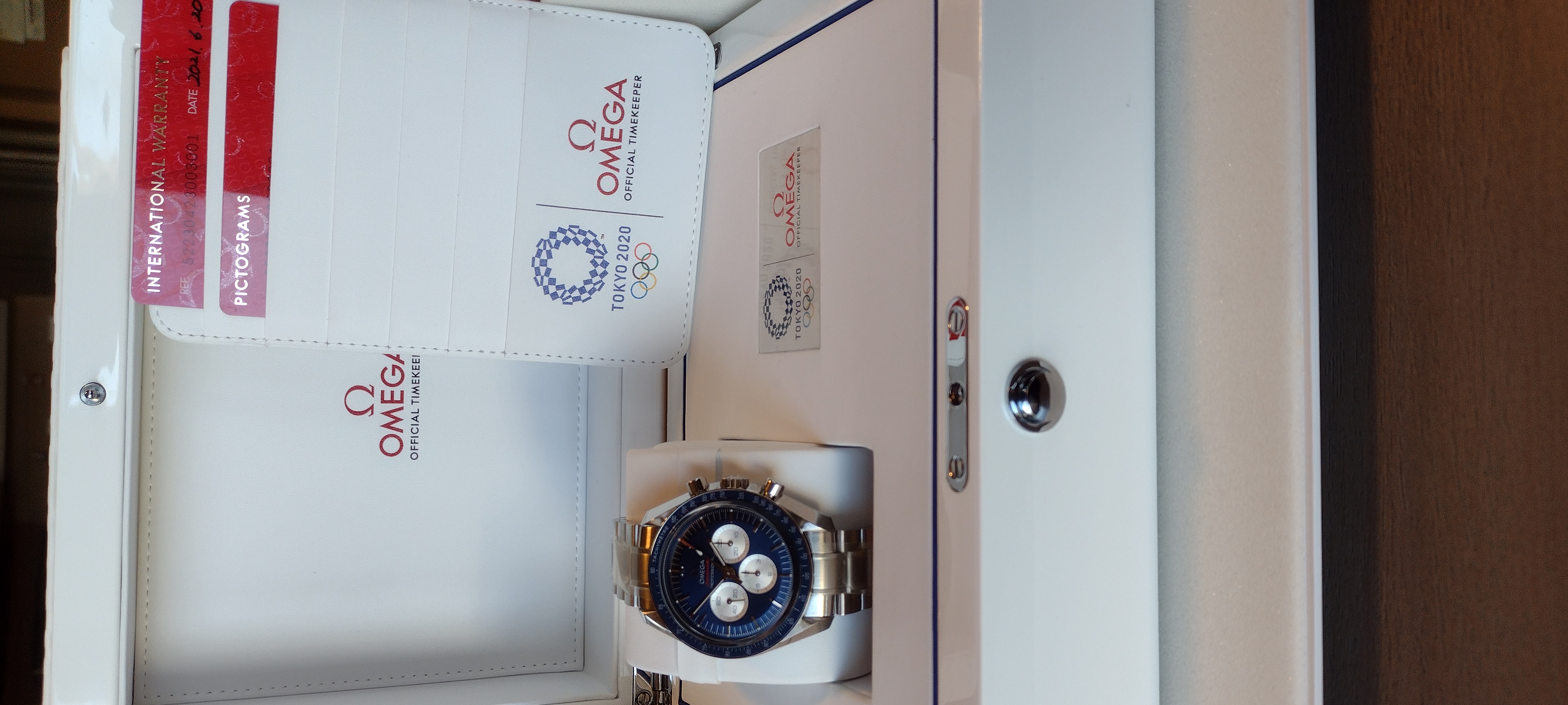 522.30.42.30.03.001 Omega Speedmaster Tokyo 2020 Blue
