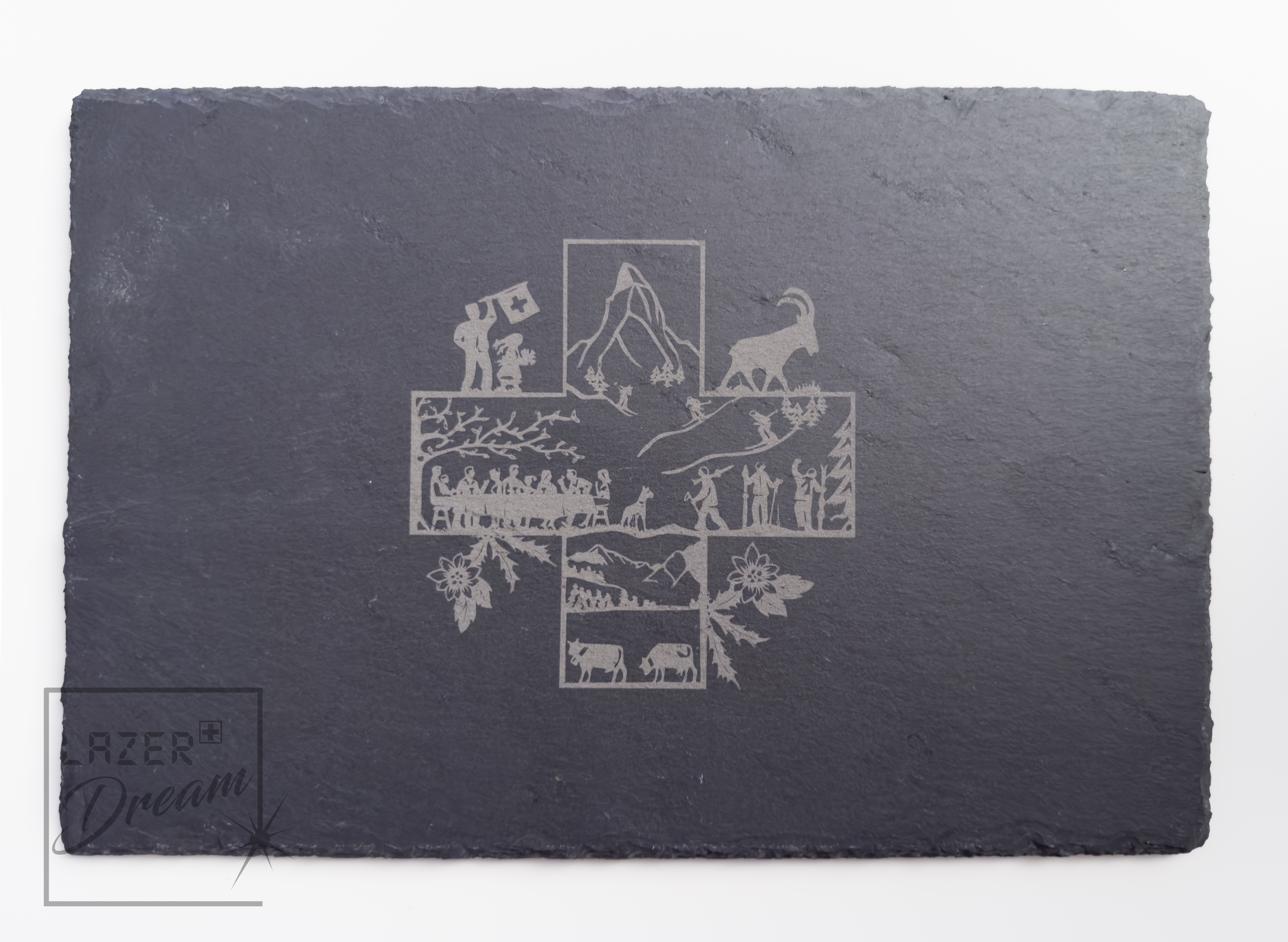 30x20cm Slate board with Swiss cut out inspired motifs / Planche apéro en ardoise avec motifs inspirés par les découpages Suisse