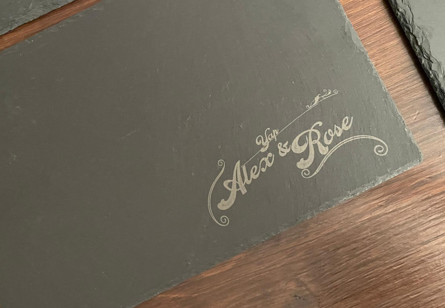 30x20cm Slate board - Customizable / Planche apéro en ardoise personnalisable