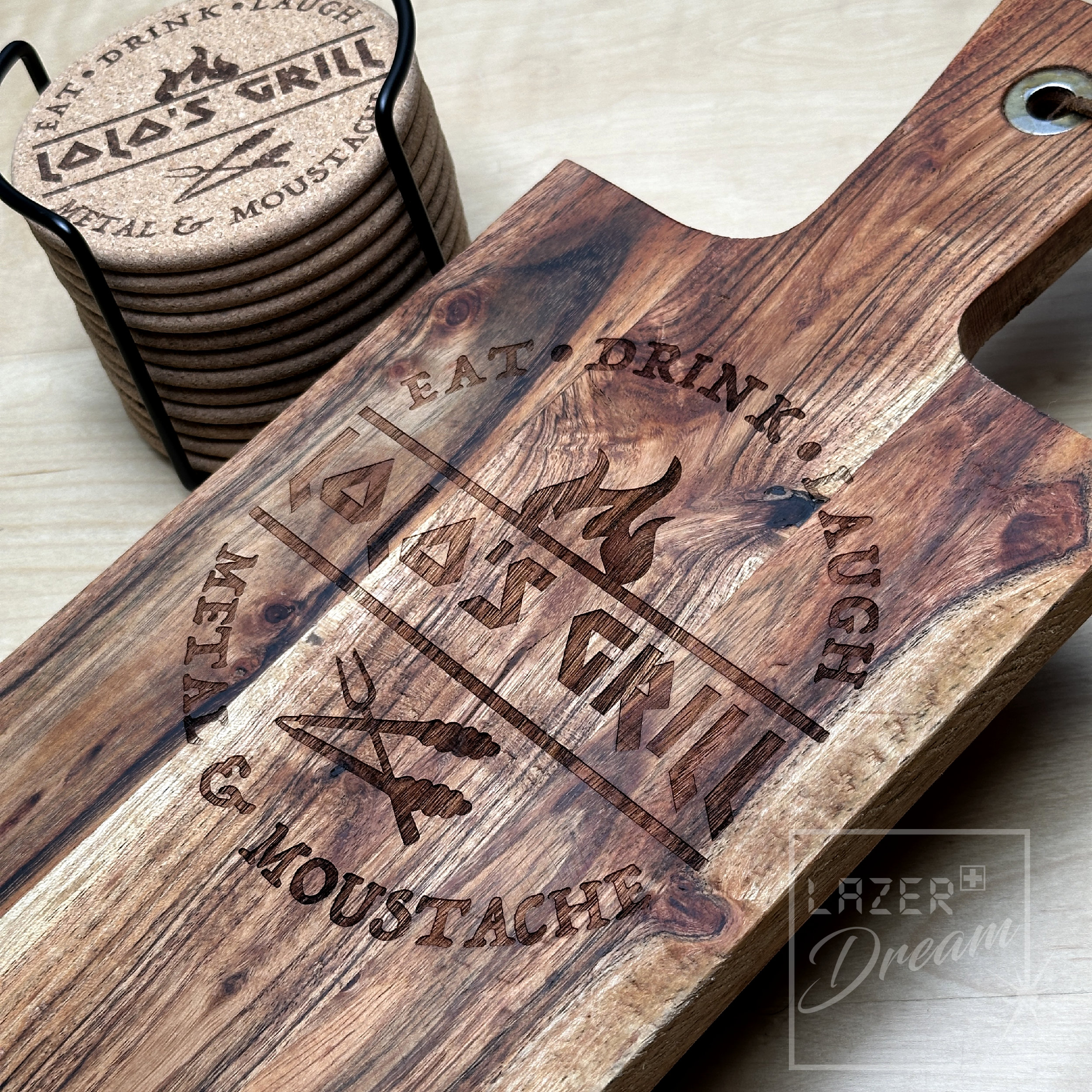 51x16x1.5cm Wooden board in Acacia - Customizable / Planche à découper en Acacia personnalisable