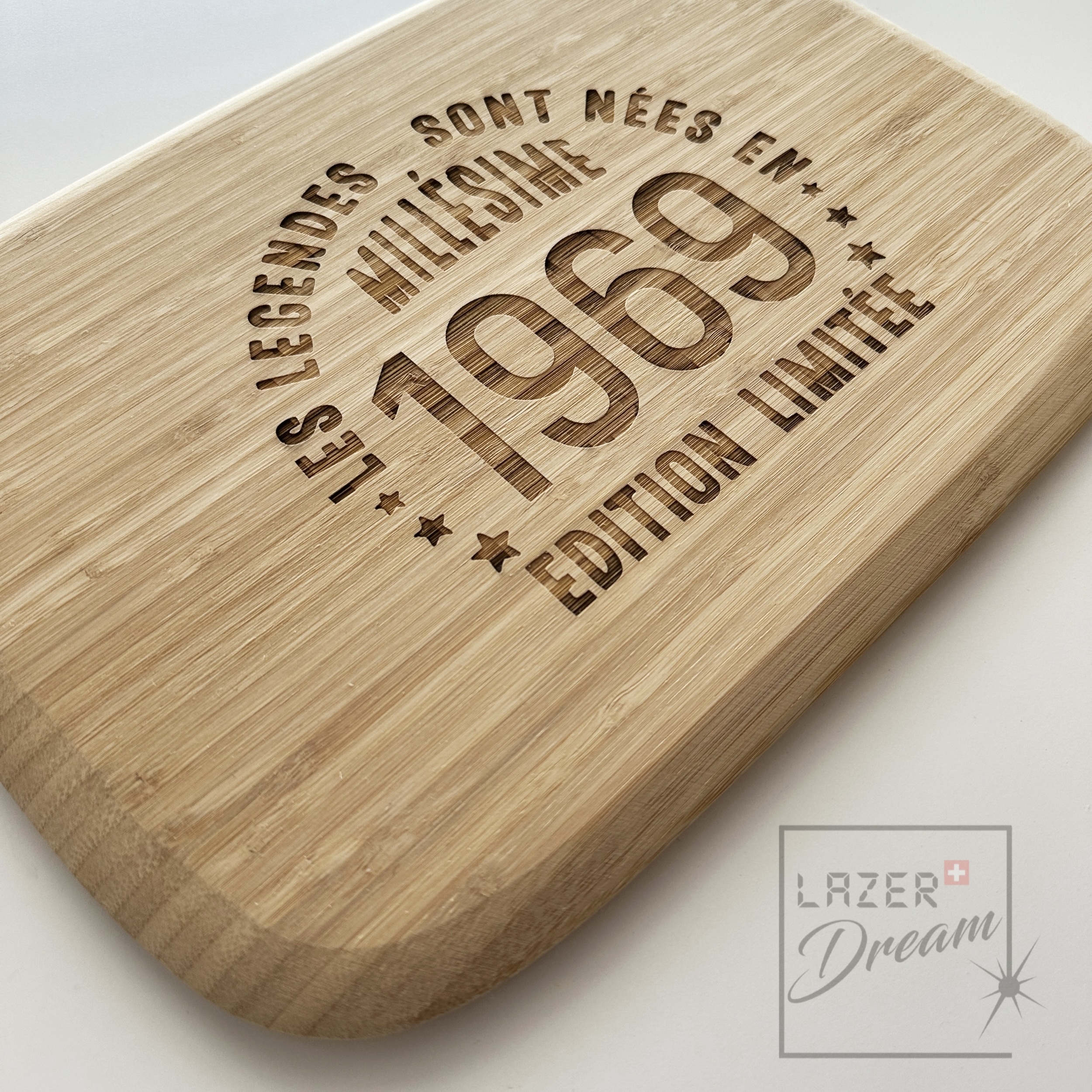 35x25x1.5cm Wooden board in bamboo with your logo or design / Planche à découper en bambou avec votre logo ou création