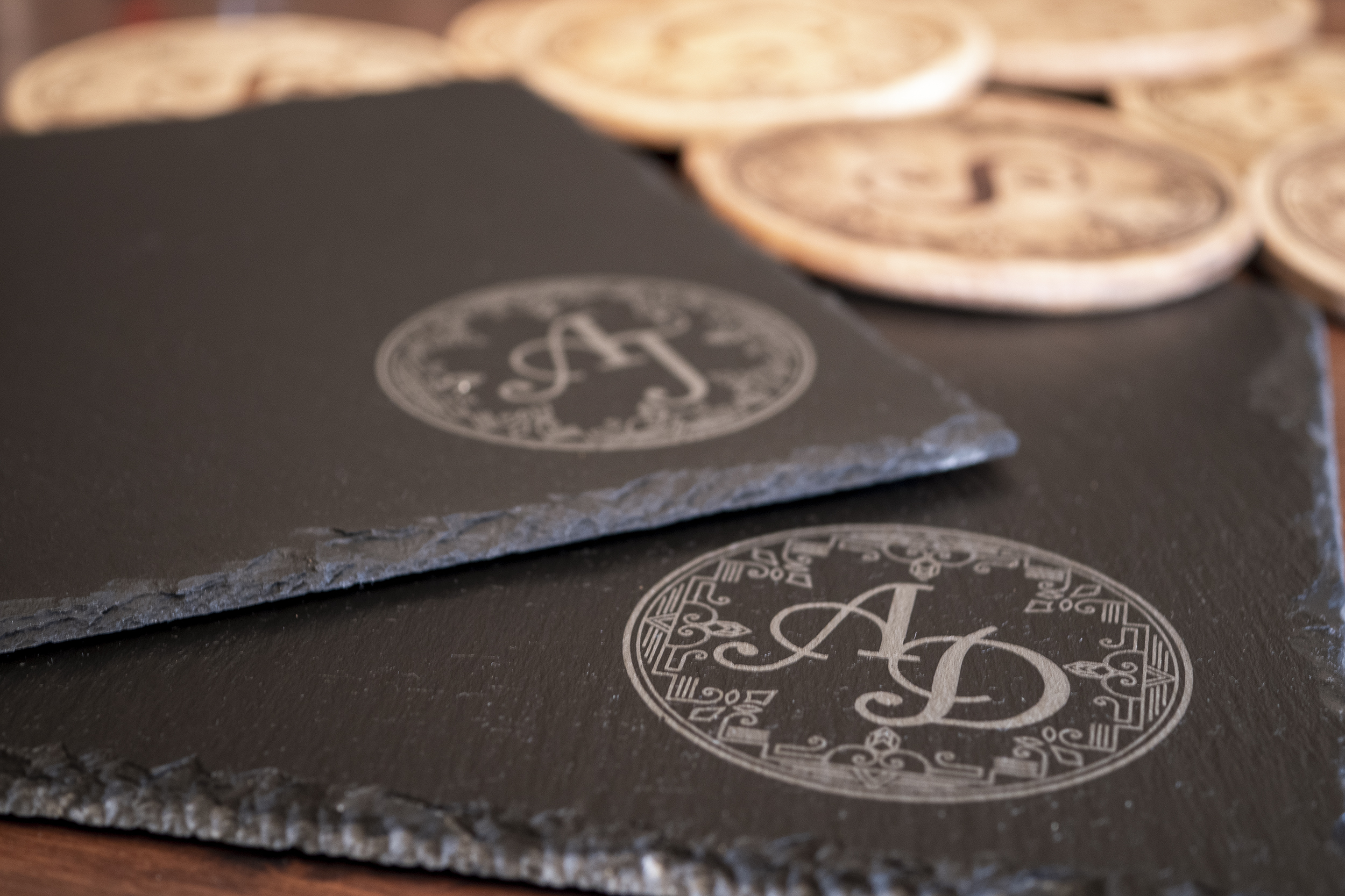 30x20cm Slate board - Customizable / Planche apéro en ardoise personnalisable
