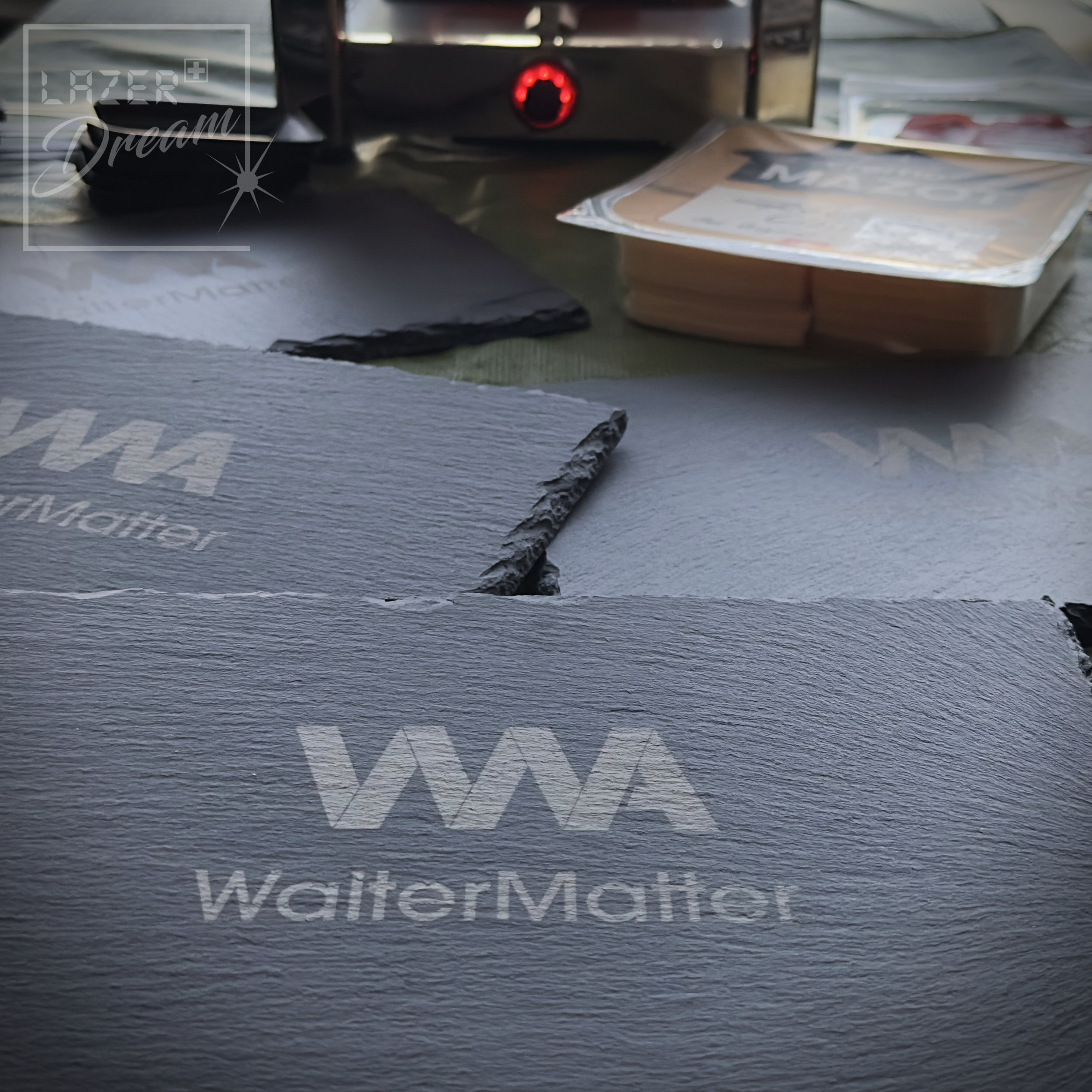 30x20cm Slate board with your logo or design / Planche apéro en ardoise avec votre logo ou création