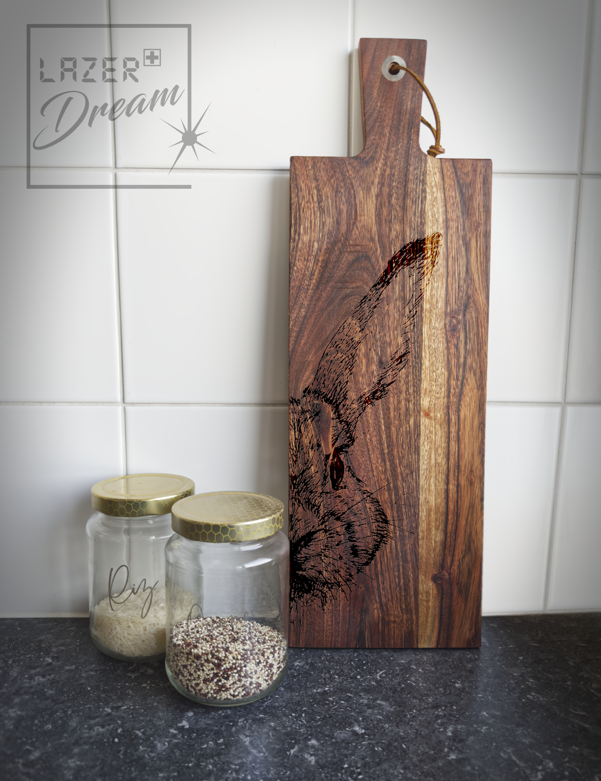 51x16x1.5cm Wooden board in Acacia with animal motif / Planche à découper en Acacia avec motifs animaux