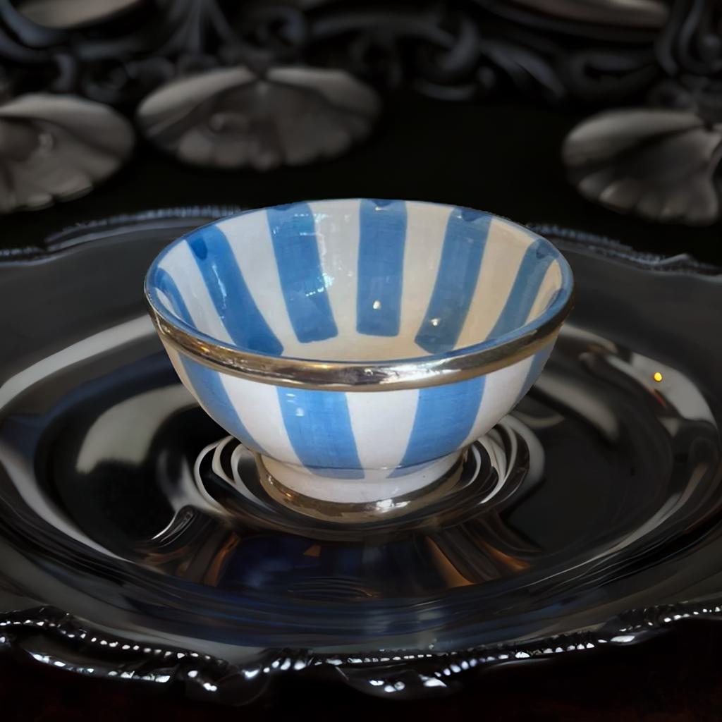 Bol en céramique rayé