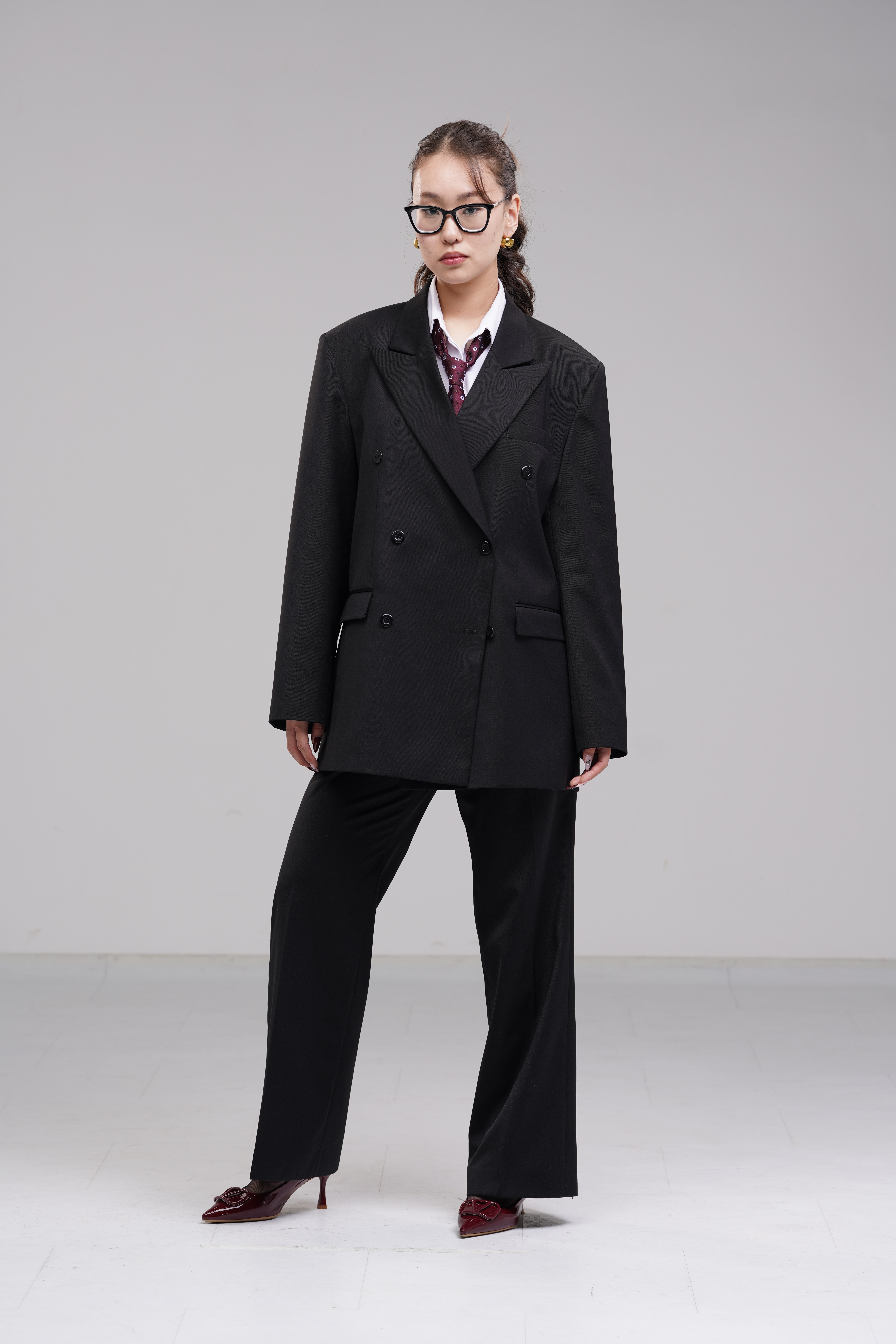 Oversized black suit 