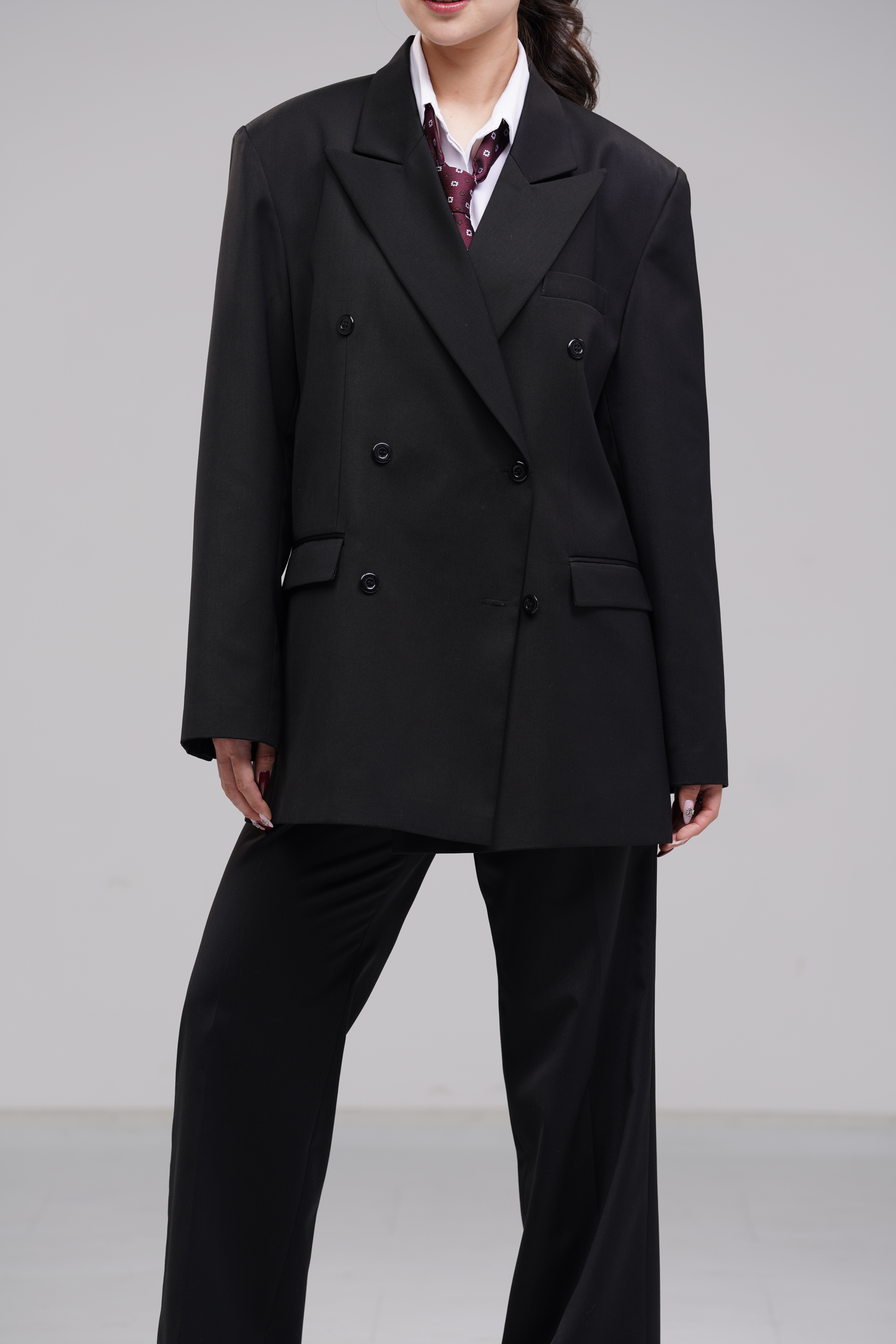 Oversized black suit 