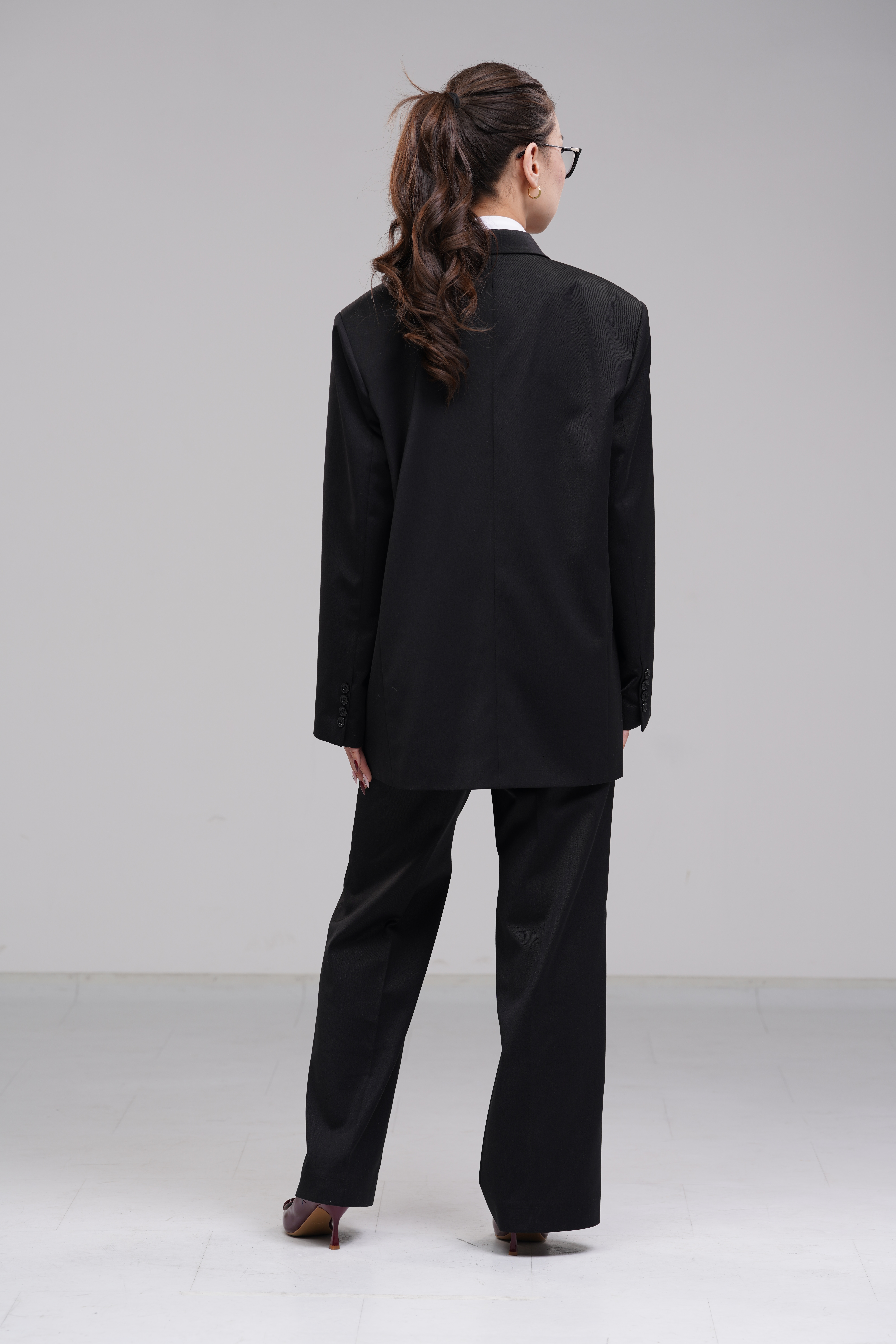 Oversized black suit 