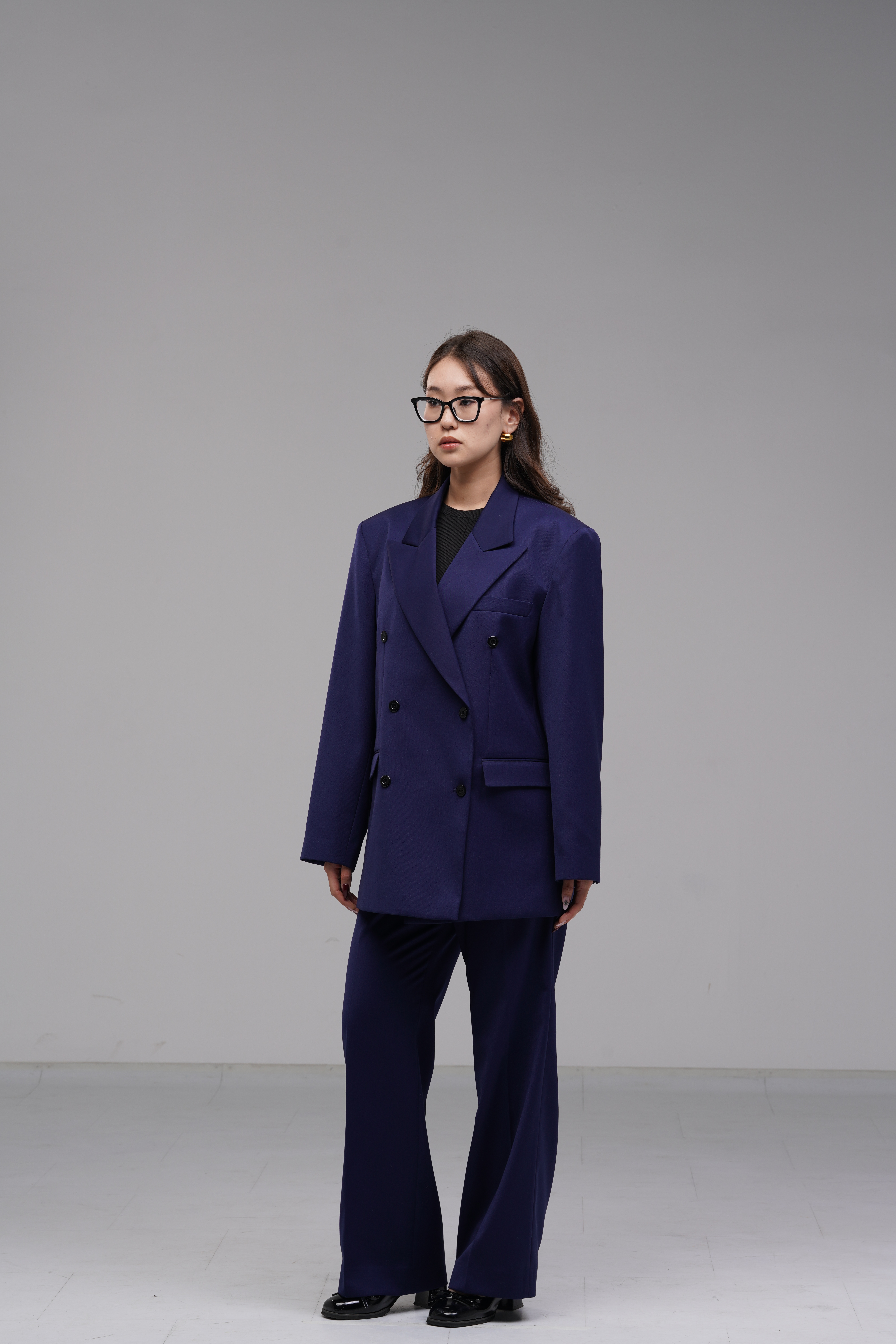 Dark blue double-breasted blazer 