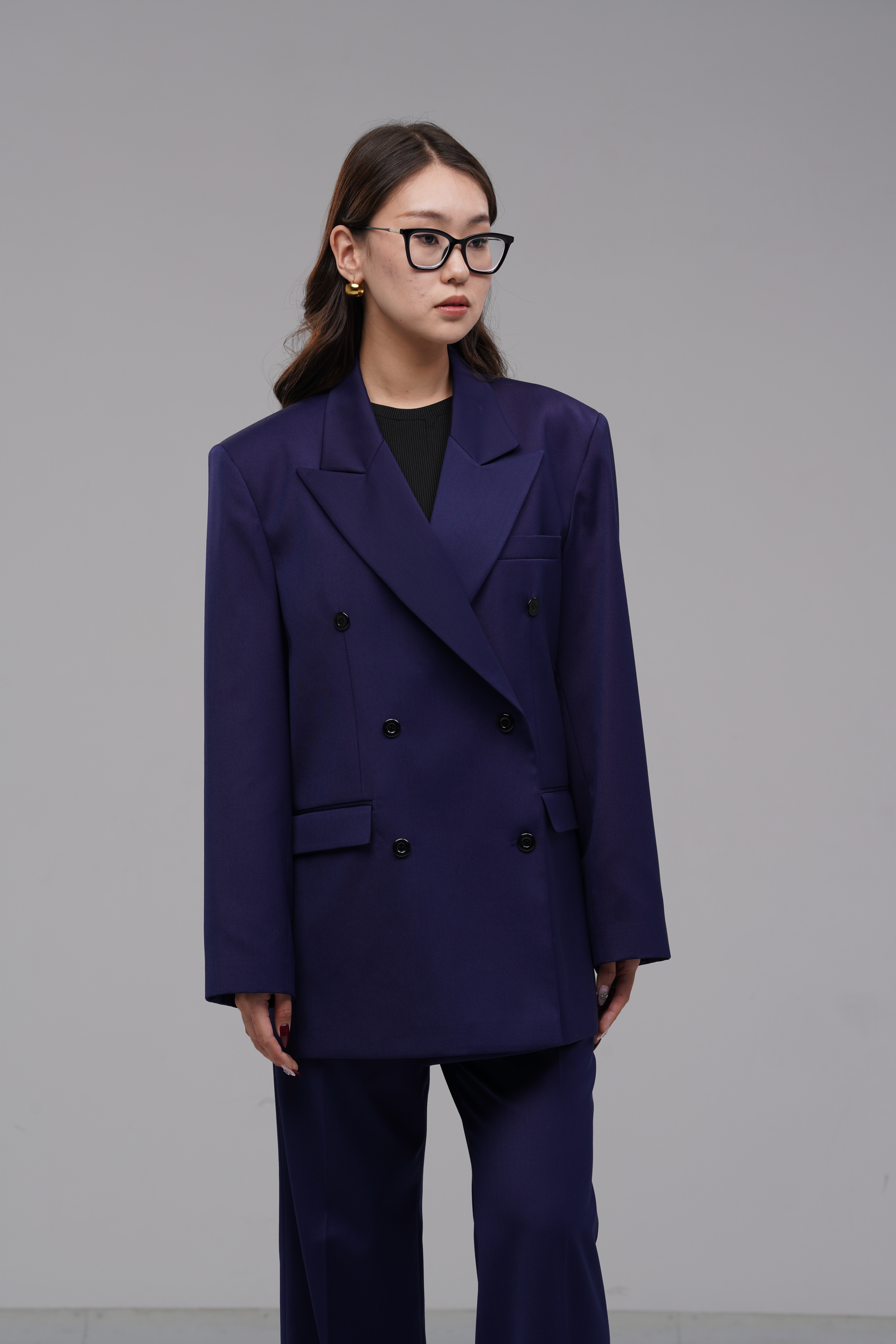 Dark blue double-breasted blazer 