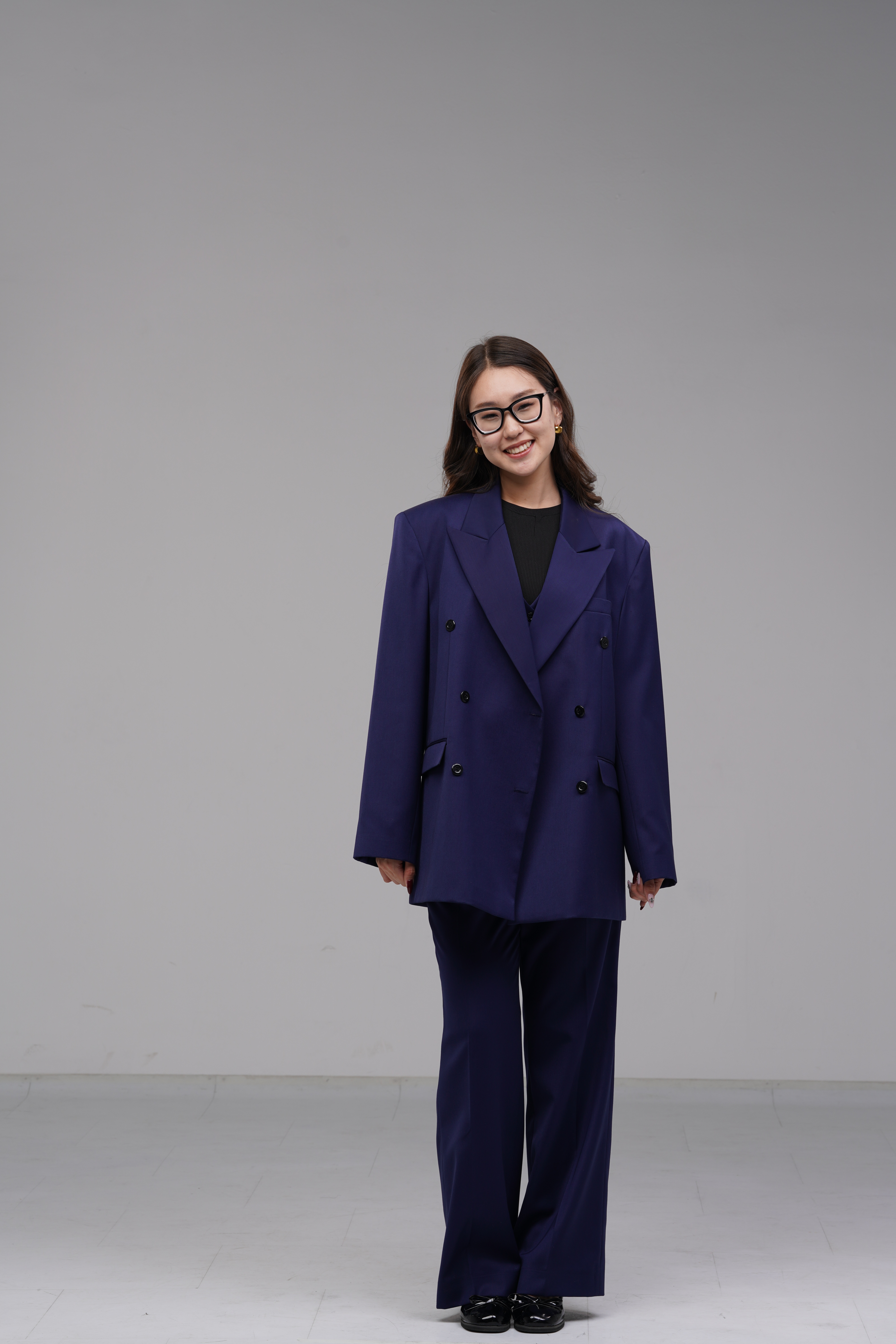 Dark blue double-breasted blazer 