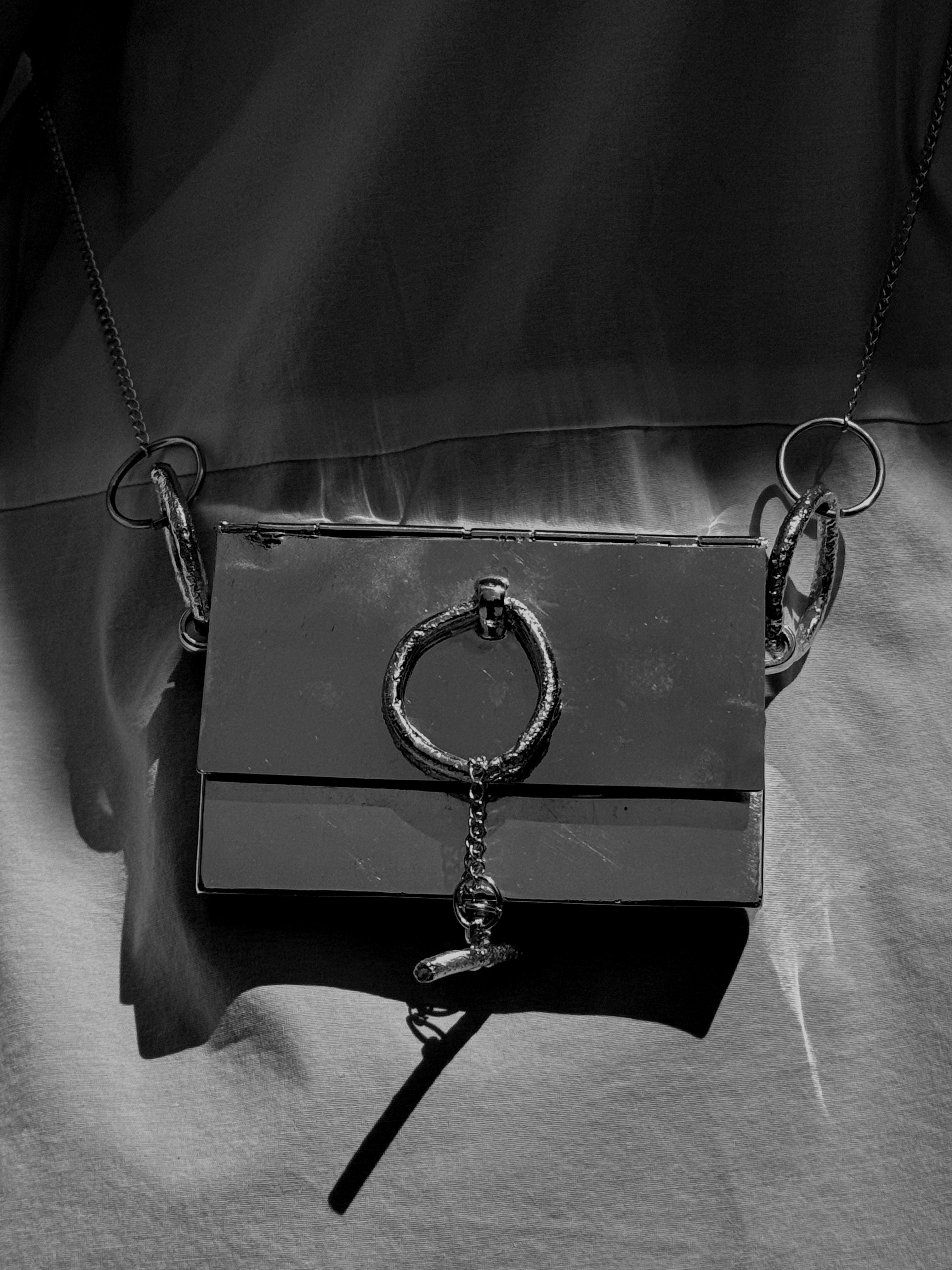 Metallic Chain Shoulder Bag