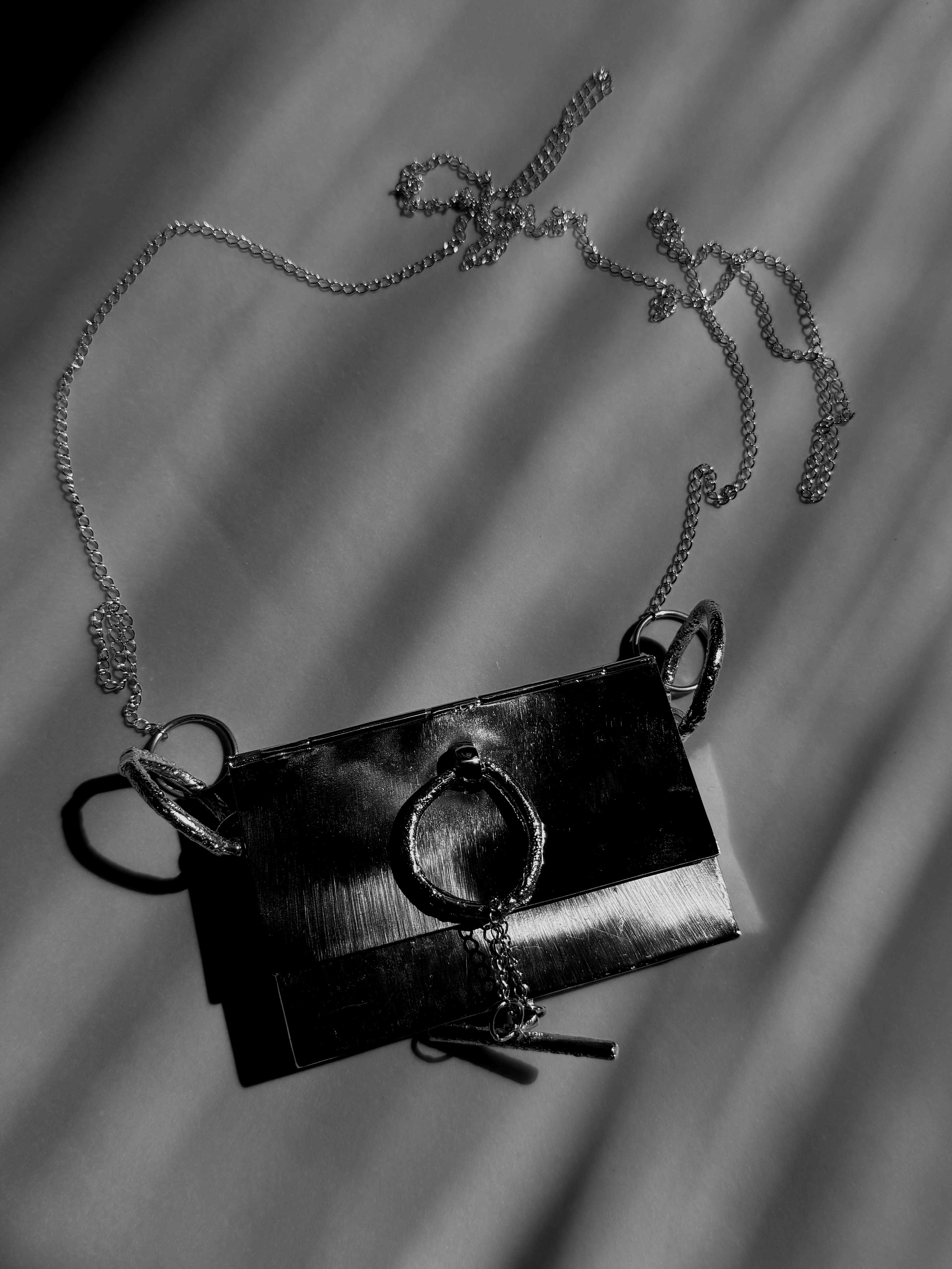 Metallic Chain Shoulder Bag