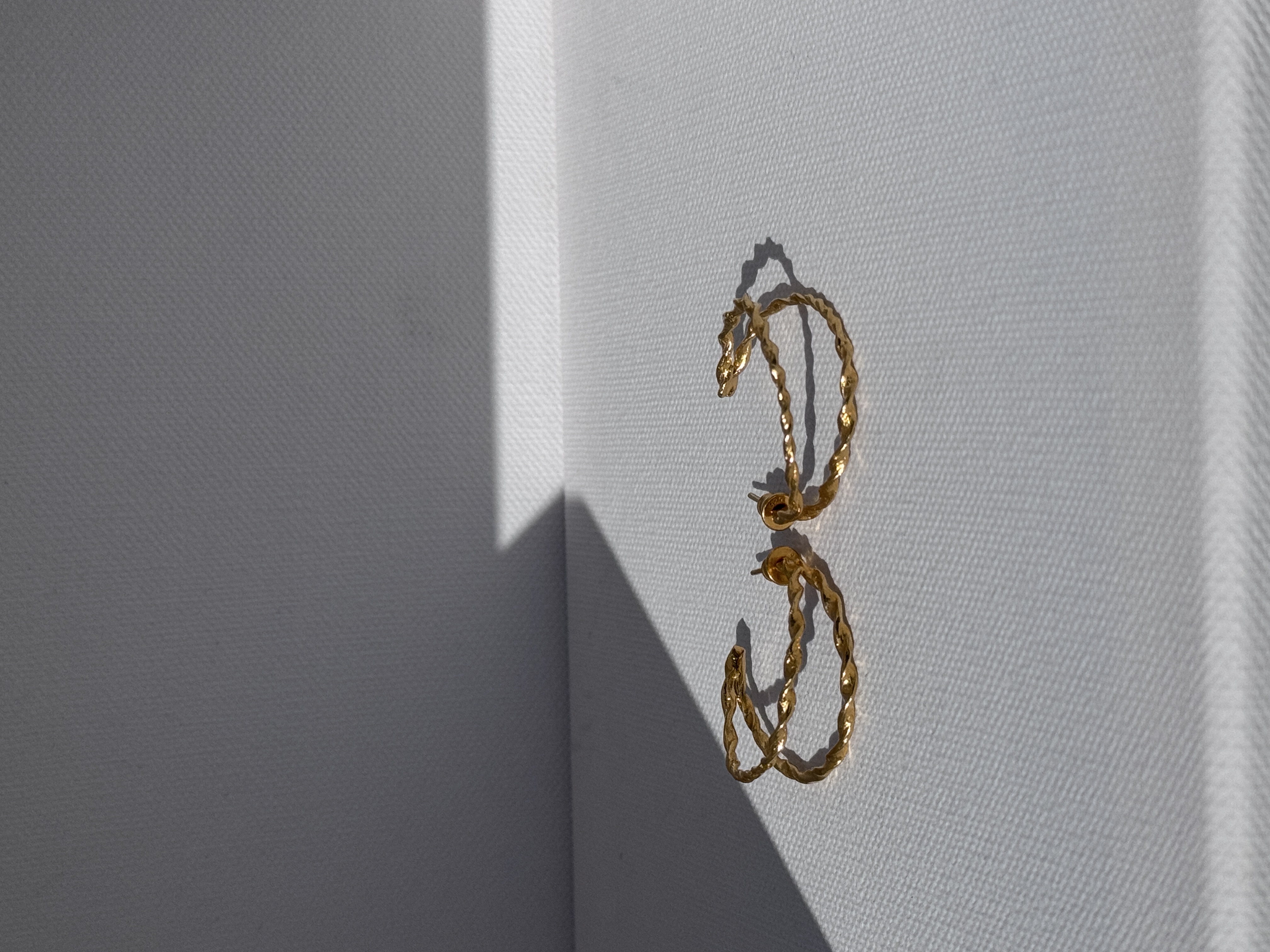 Twisted hoop earrings