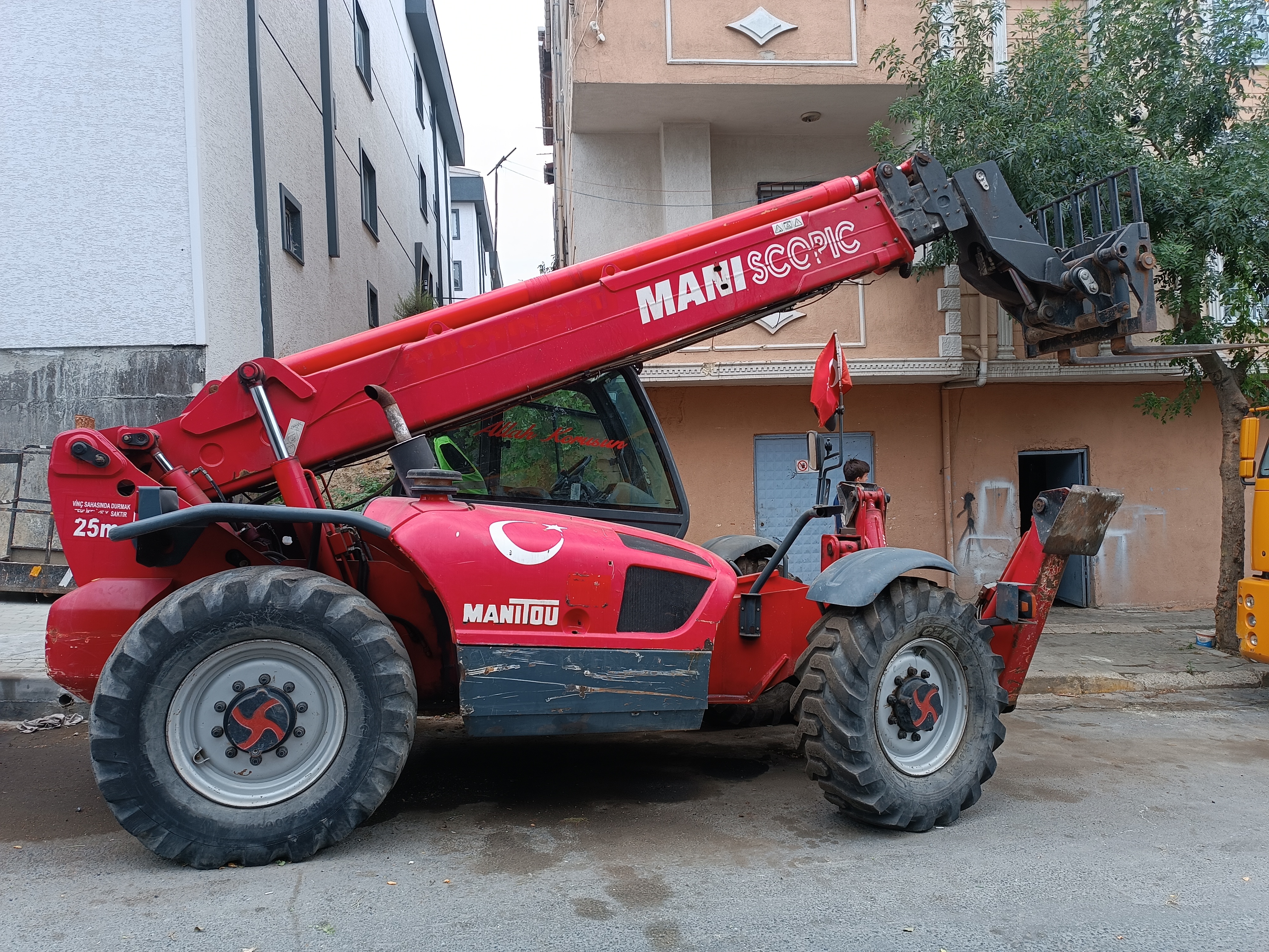 Manitou telehandler Yükleyici Kiralama