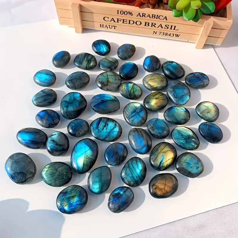 1pc Natural Labradorite Palm Stone