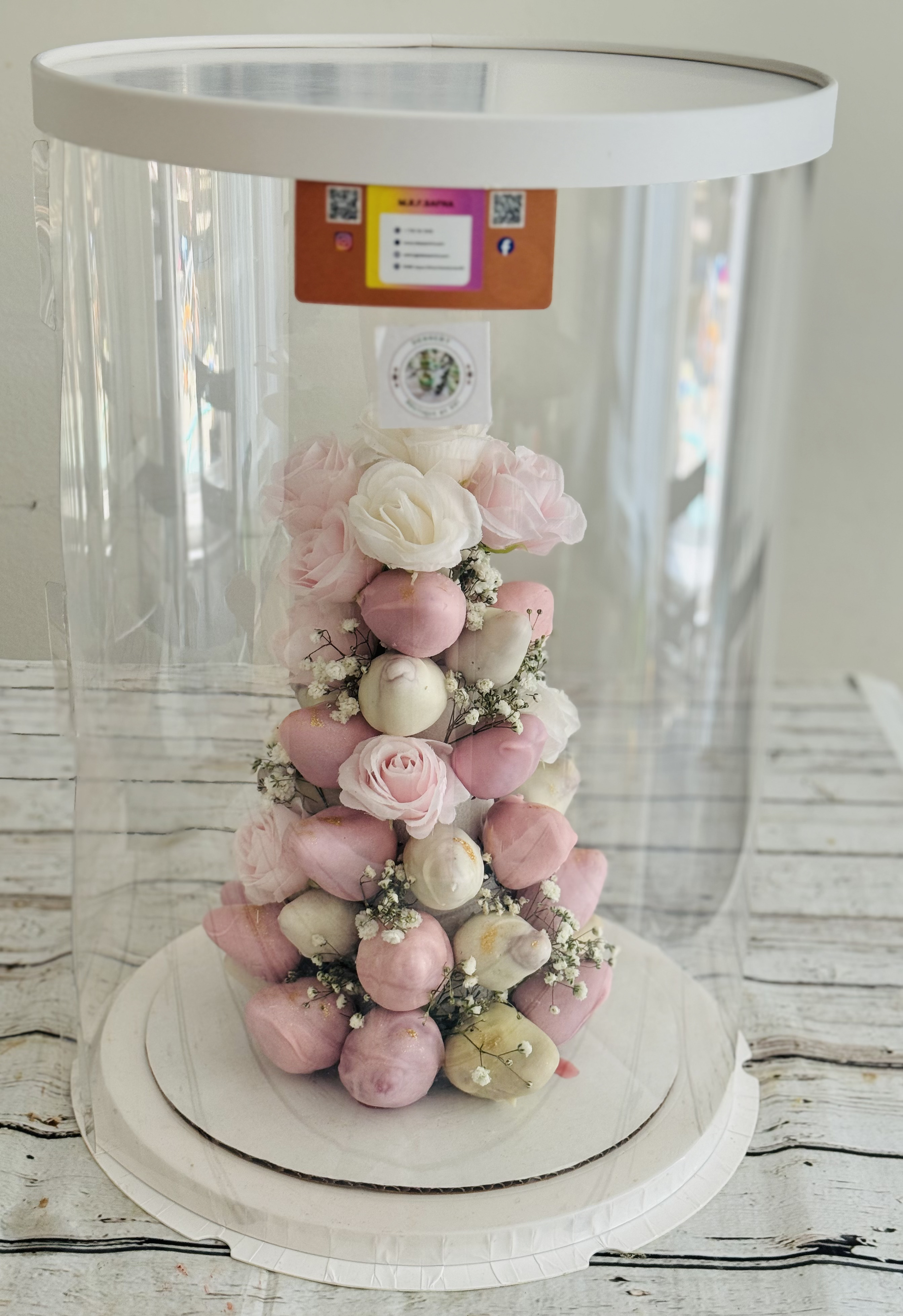 Strawberry Tower With Roses