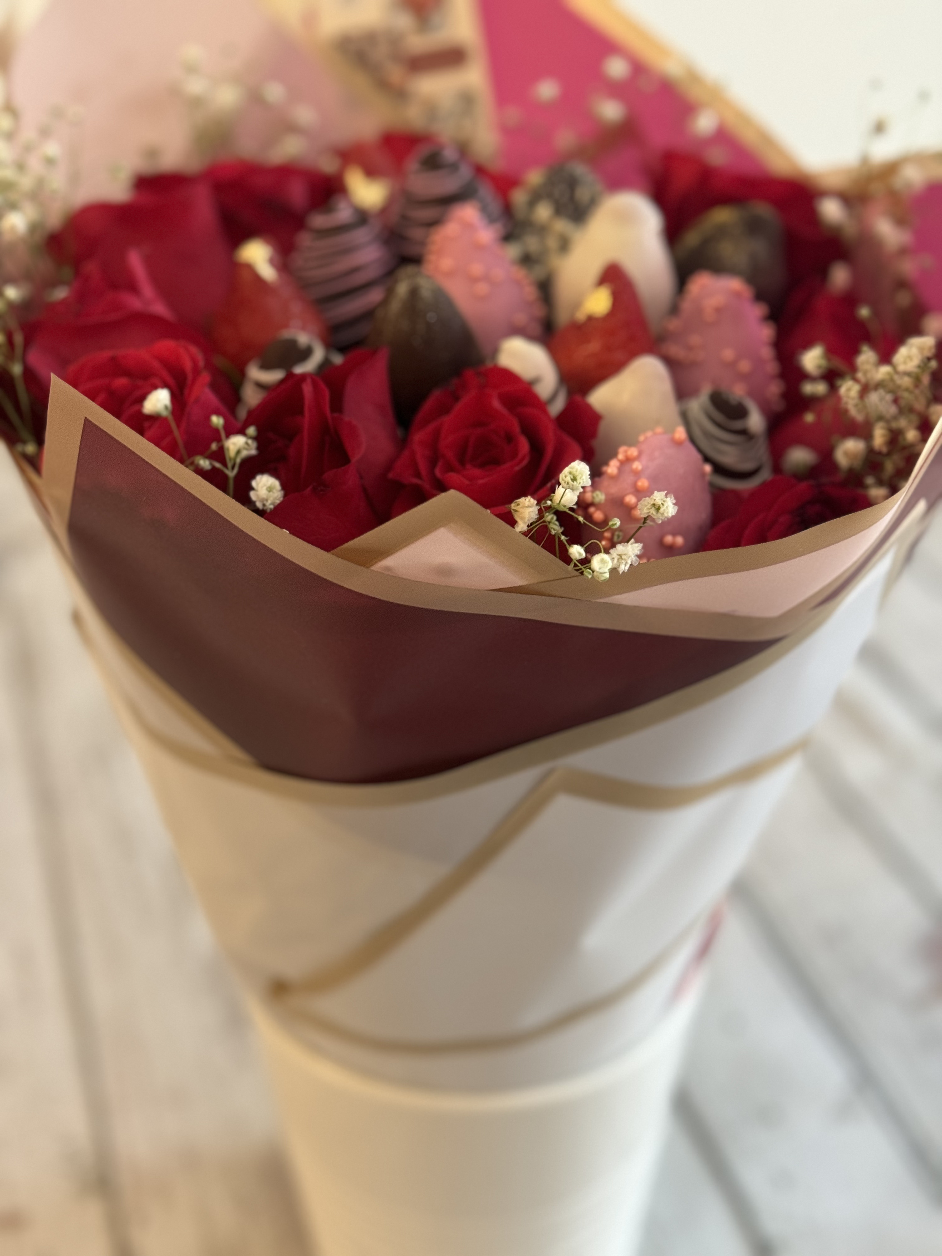 Rose bouquet with dipped strawberries