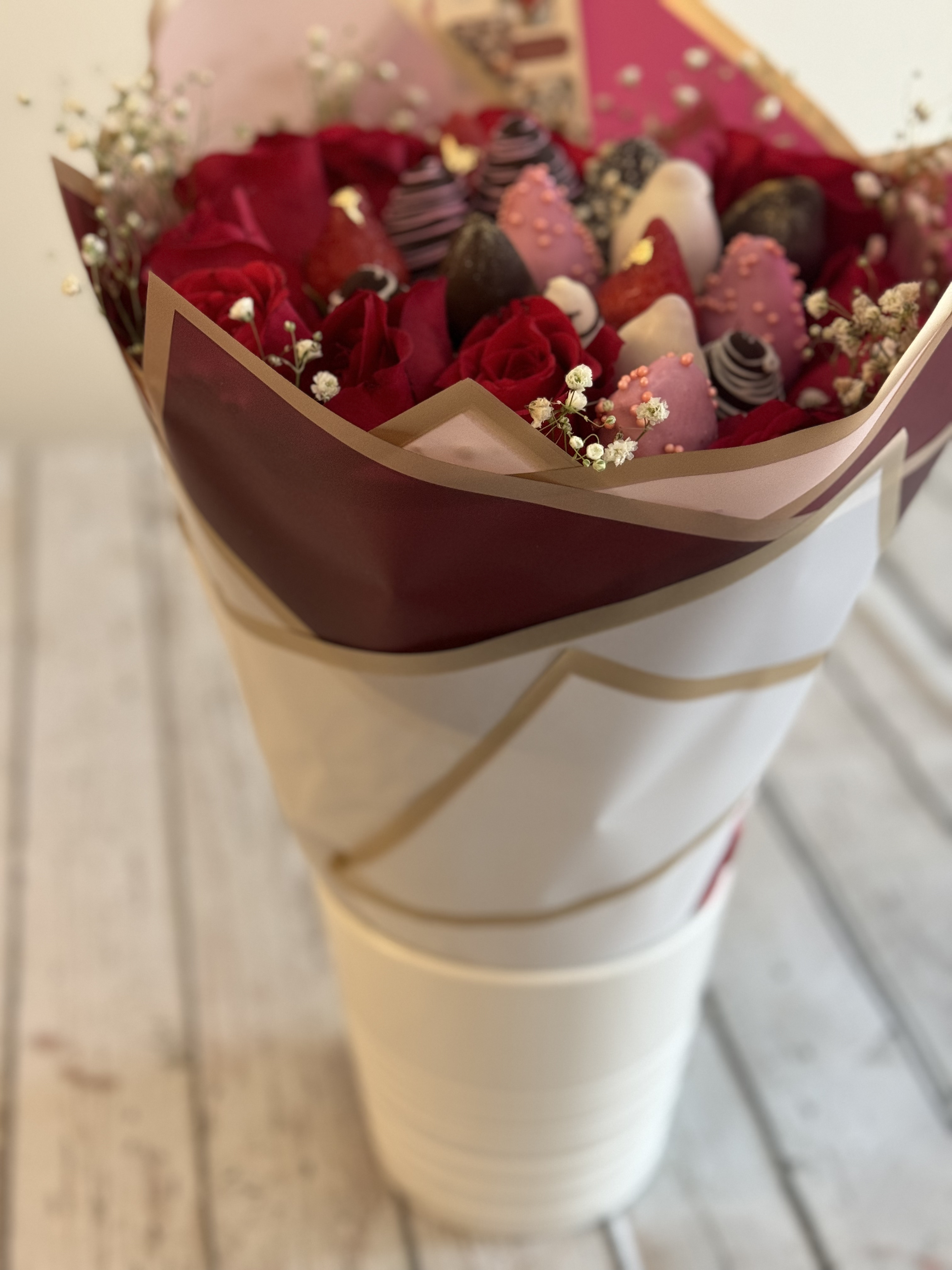 Rose bouquet with dipped strawberries