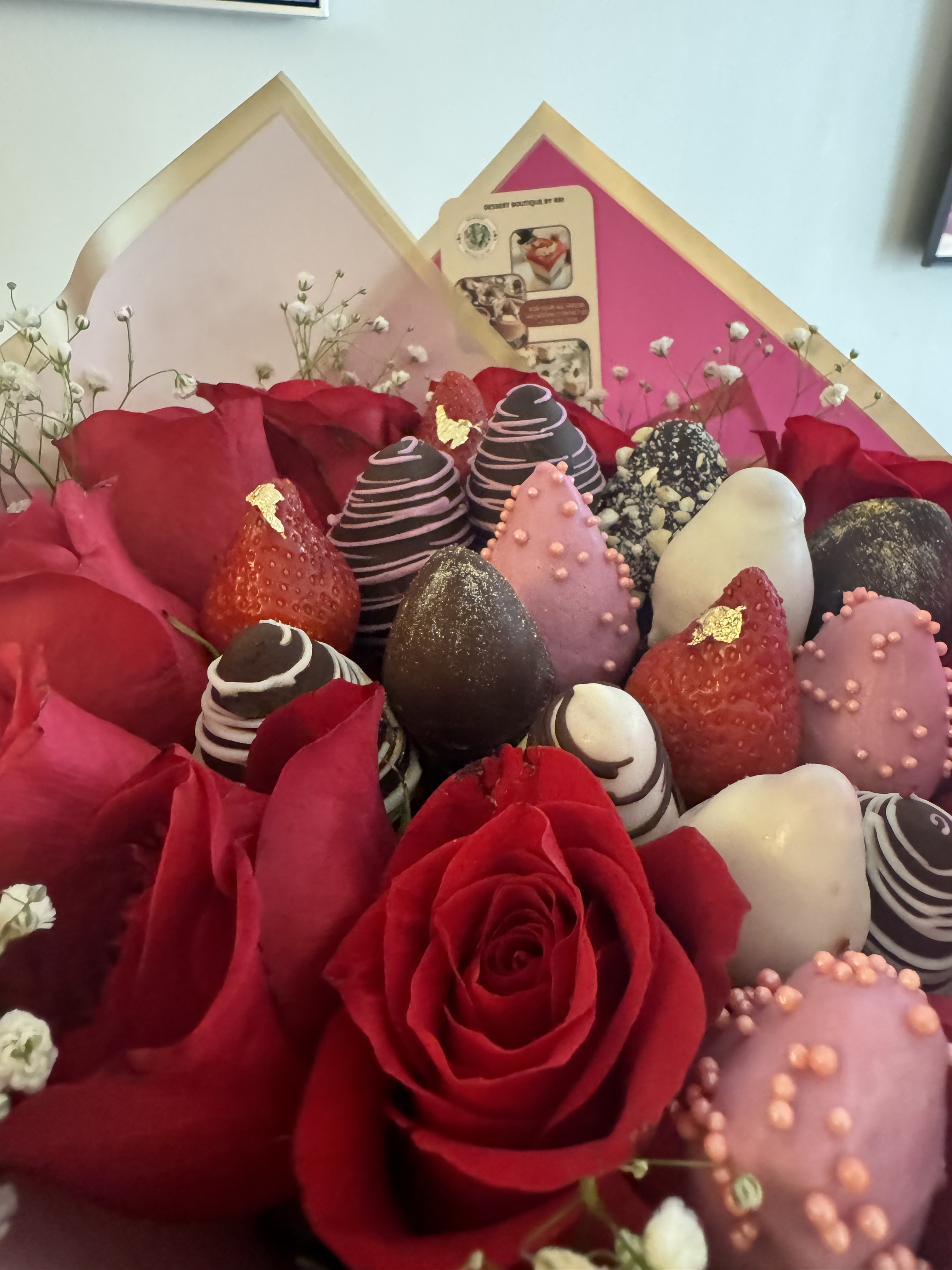 Rose bouquet with dipped strawberries