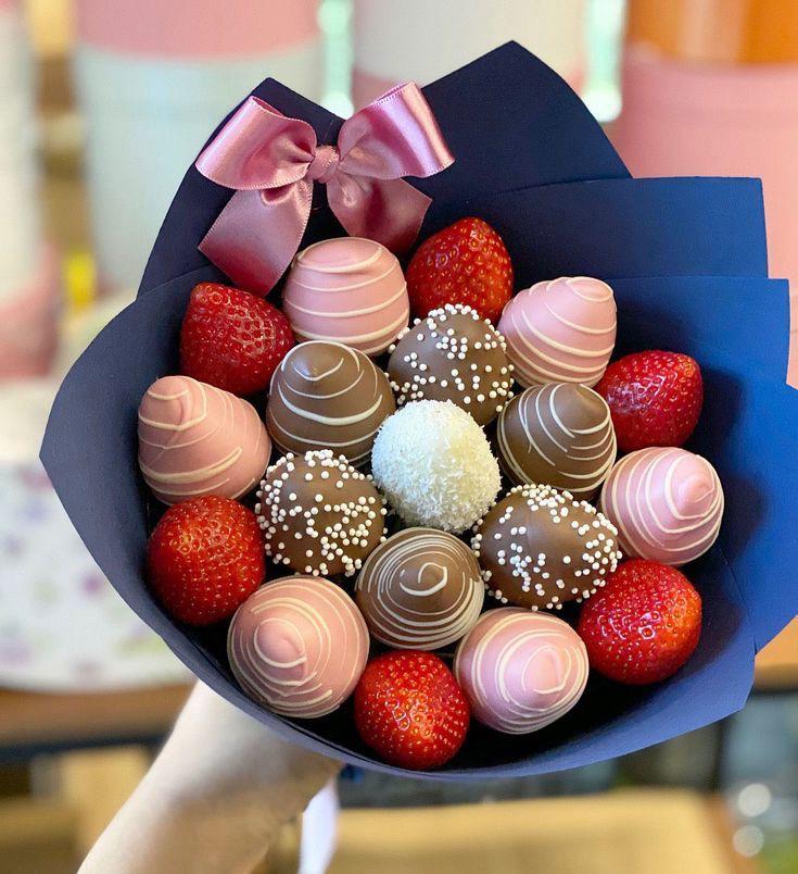 Chocolate bouquet 12-15 chocolate covered strawberries 
