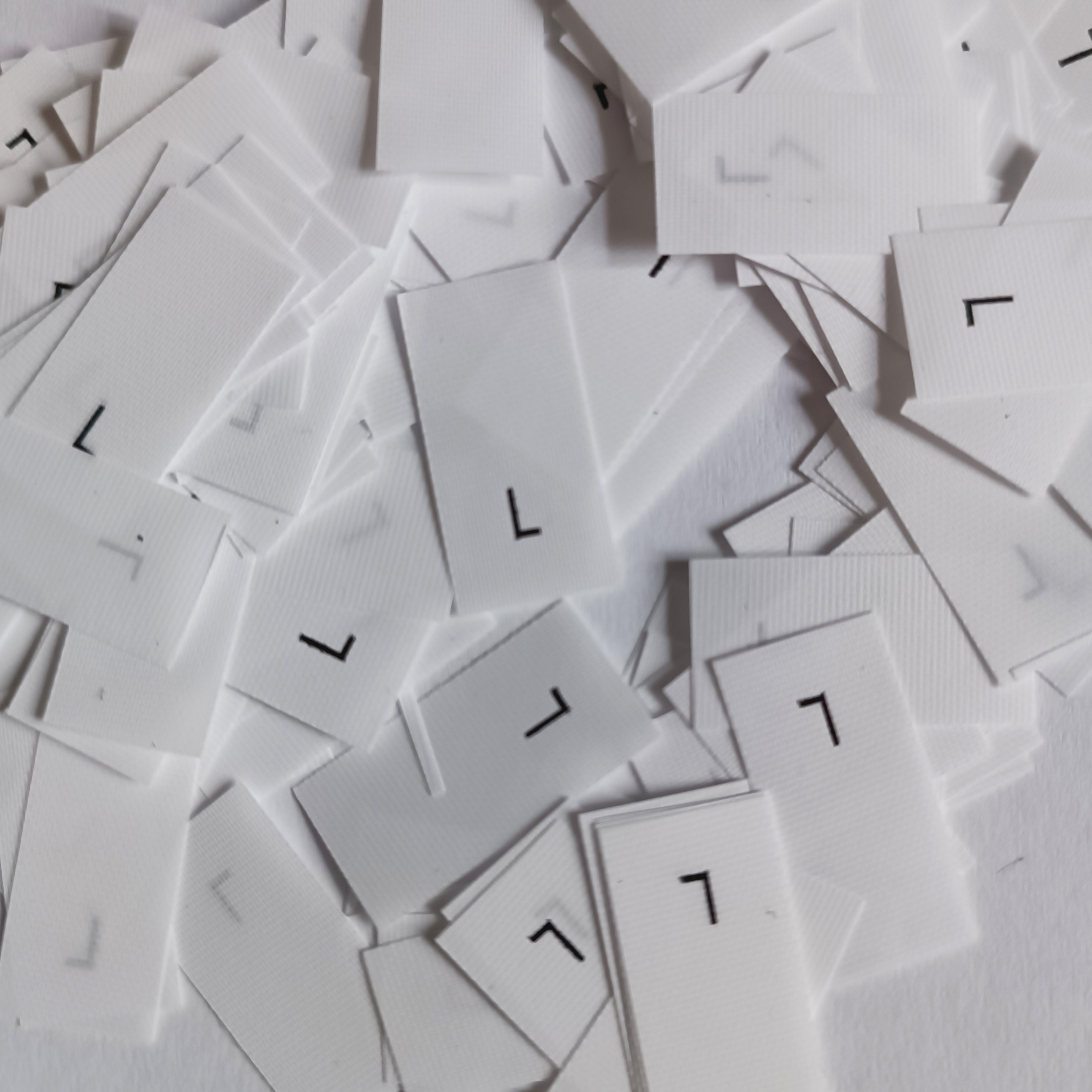 L izmēru birkas 200gab.