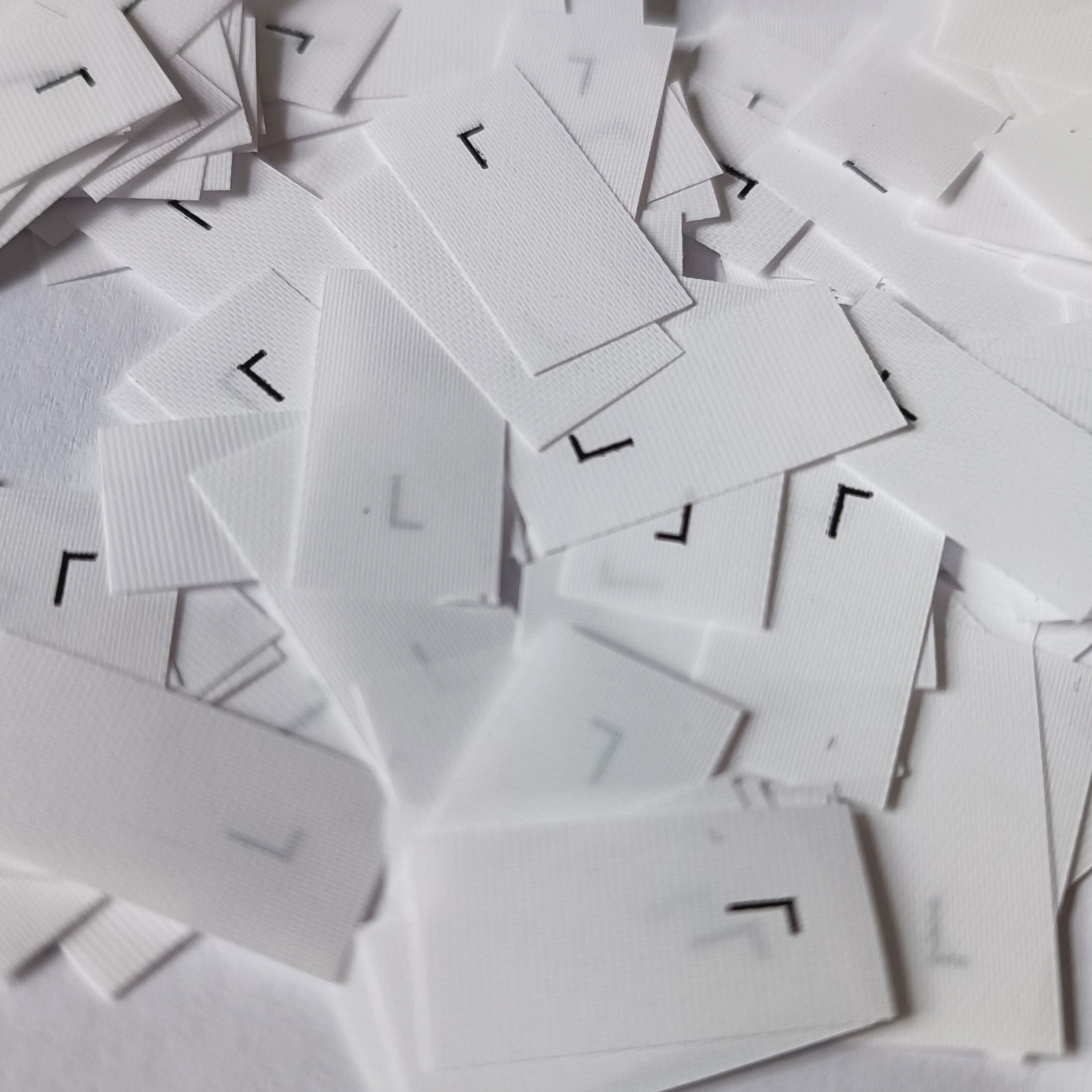 L izmēru birkas 200gab.