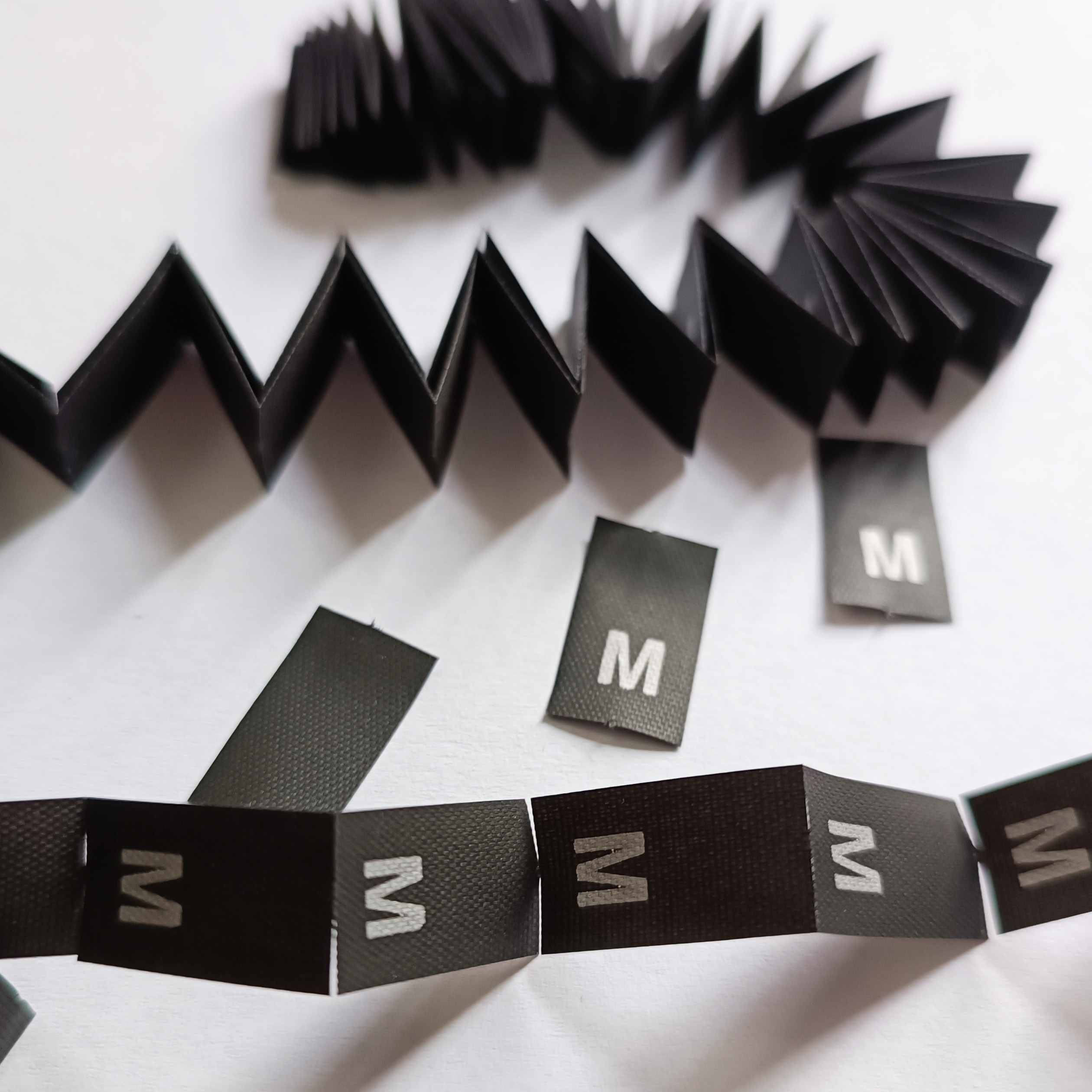 M izmēru birkas 200gab.