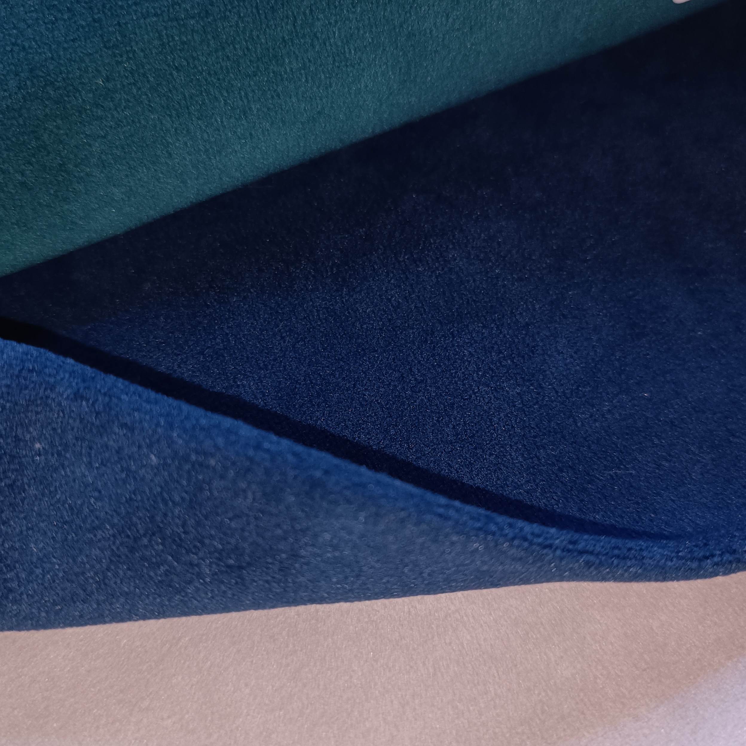 Zils matēts velūrs Nr.86