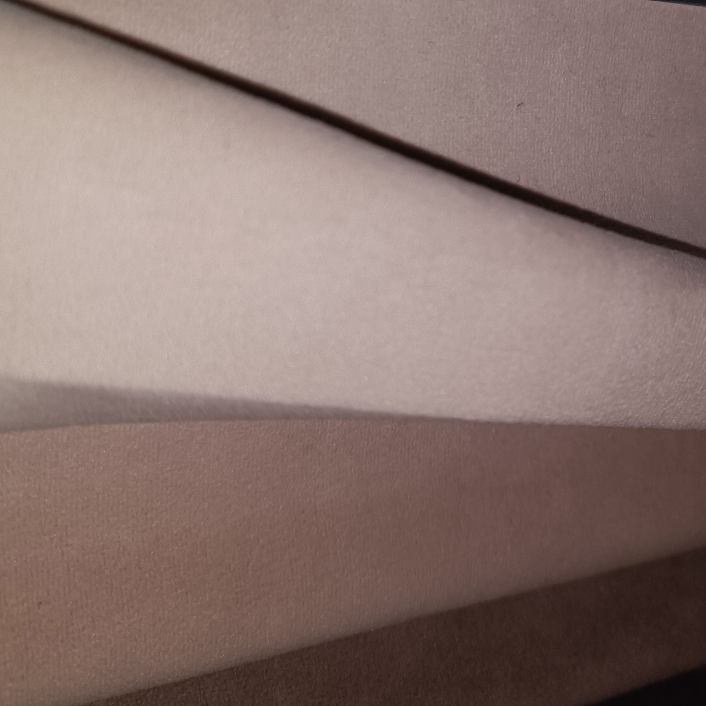 Gandrīz balts matēts velūrs Nr.23