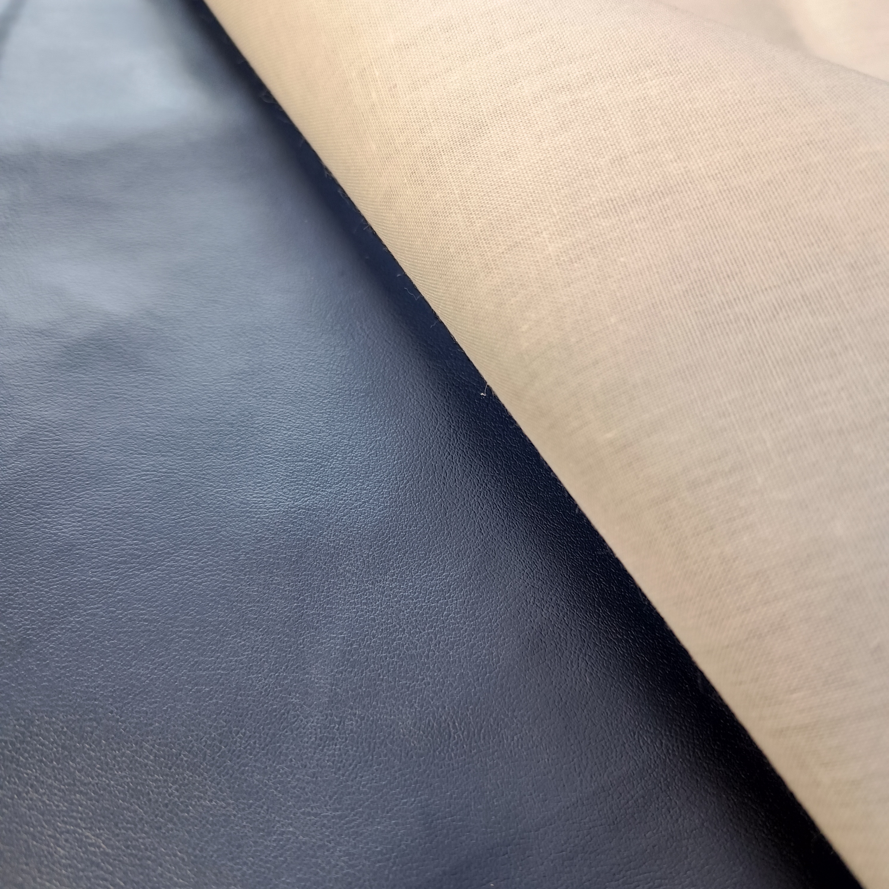 Zils ādas aivietotājs 1,20m