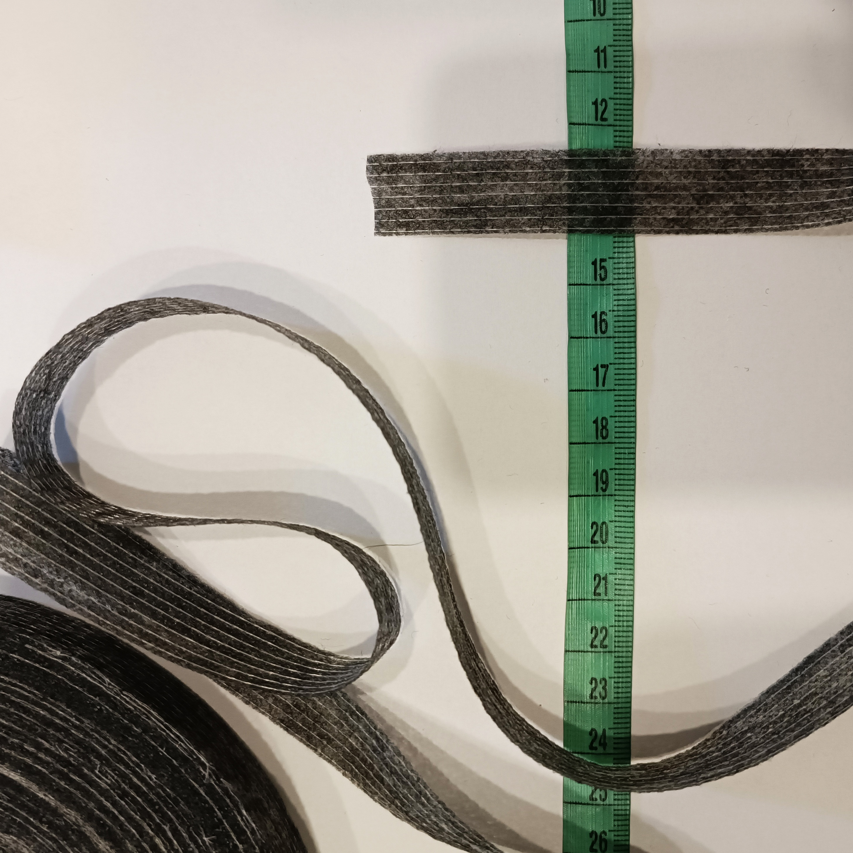 Piegludināma lente - stīvdrēbe ar diegu, 15mm x 4m